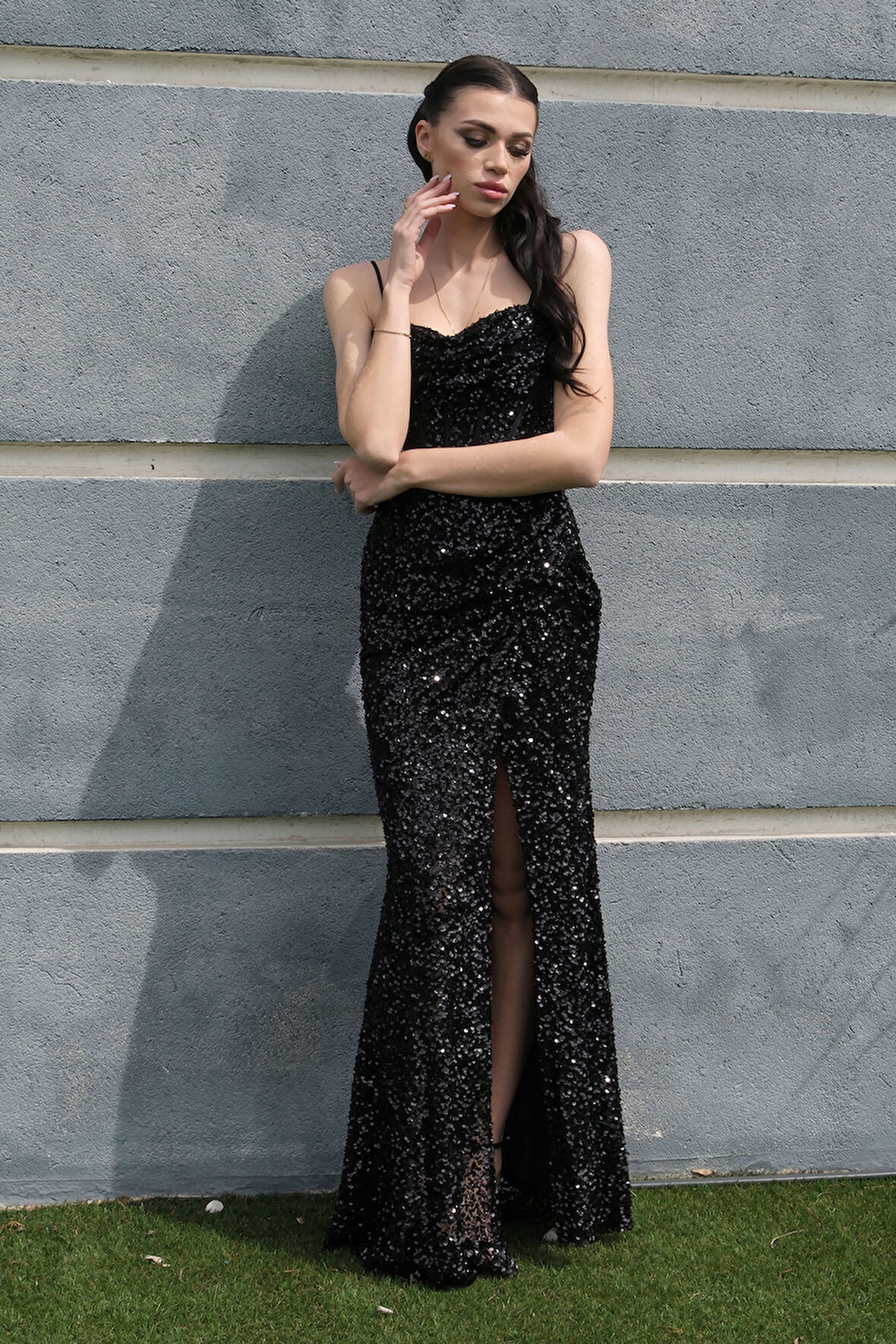 Siyah Drapeli Parlak Pul Payetli Askılı Abiye 9705539.01