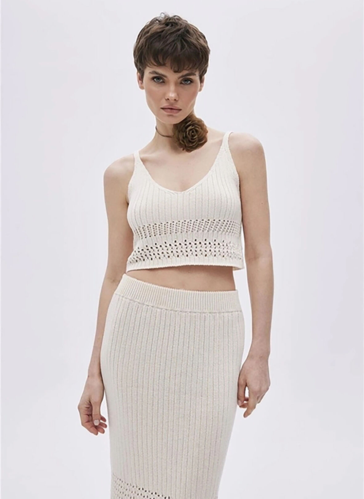 Sherin V Yaka Ajurlu Ekru Kadın Bluz Ekru Ajurlu V Yaka Askılı Triko Blu