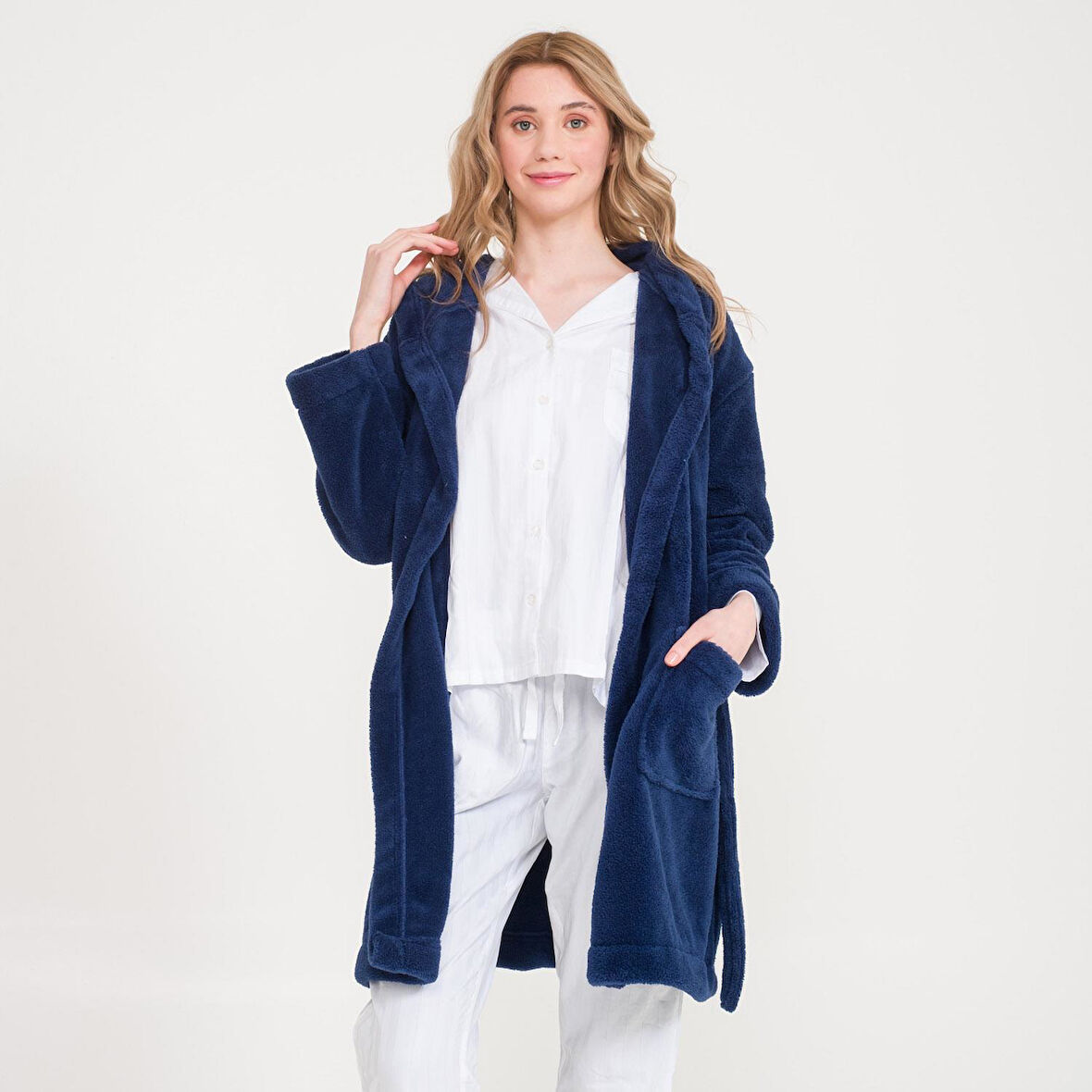 Welsoft Kapüşonlu Peluş Kadın Sabahlık