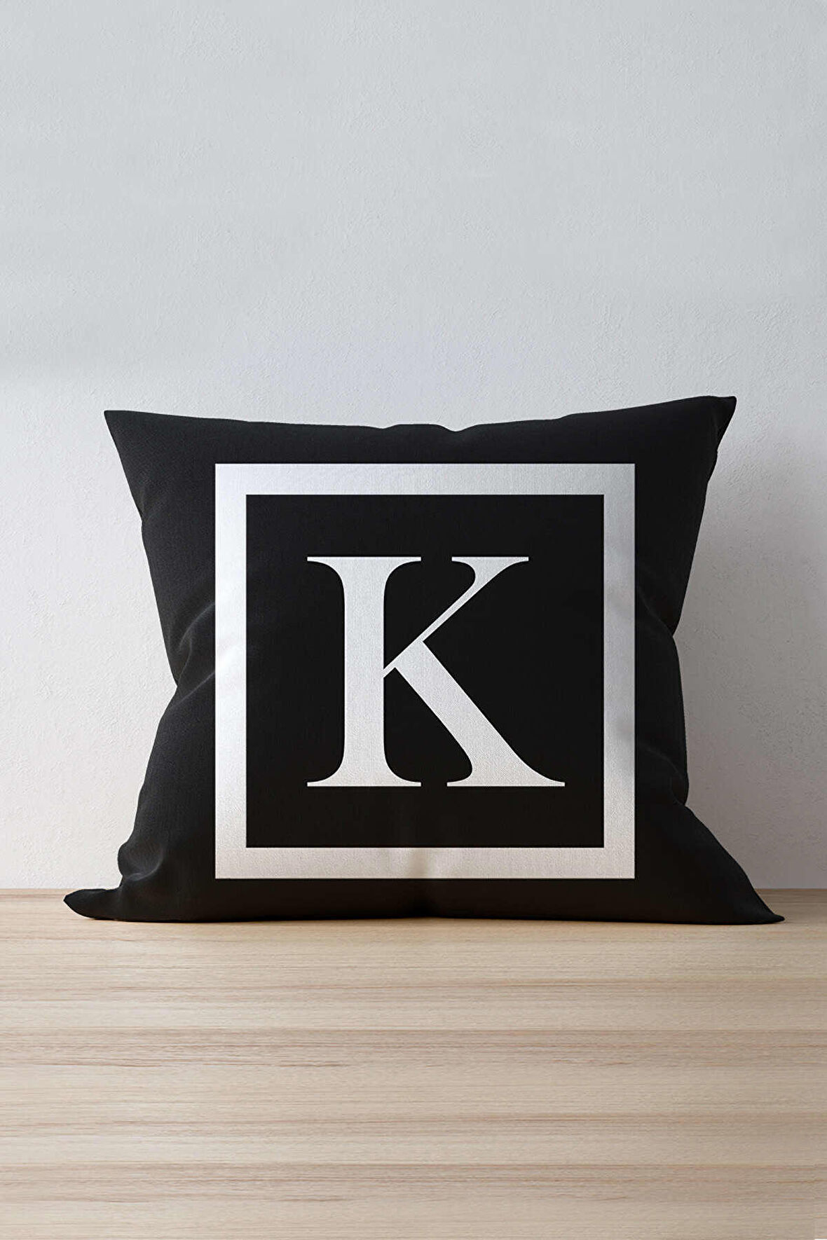 Harfli Kırlent Yastık Kılıfı K Harfi - 43x43 cm