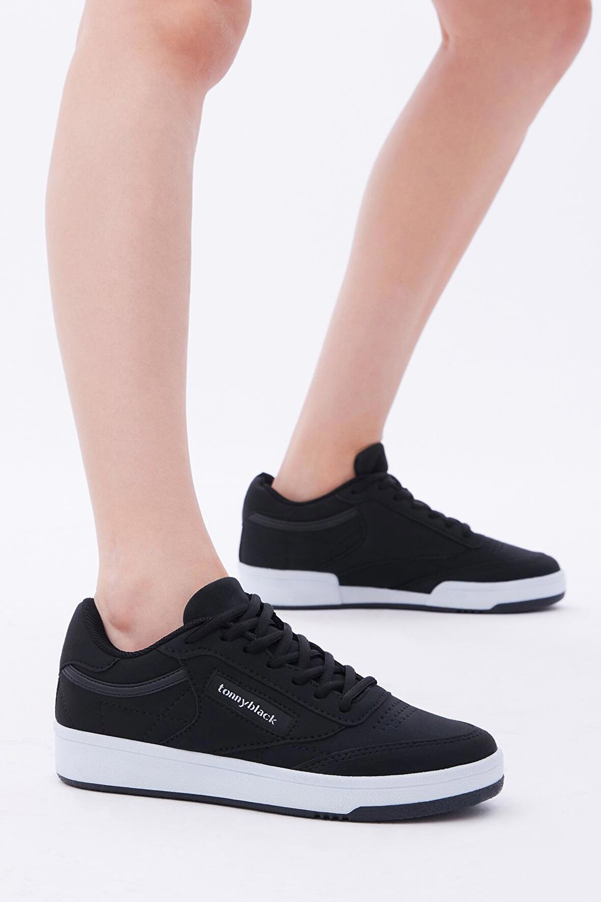Rahat Kalıp Poli Taban Bağcıklı Unisex Siyah Spor Ayakkabı TB107-0