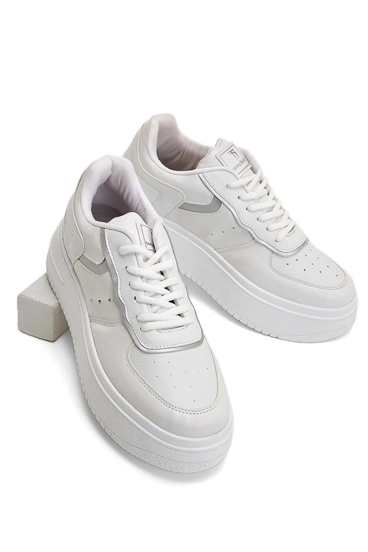 Tonny Black Kadın Beyaz Sneaker Rahat Kalıp Kadın Spor Ayakkabı