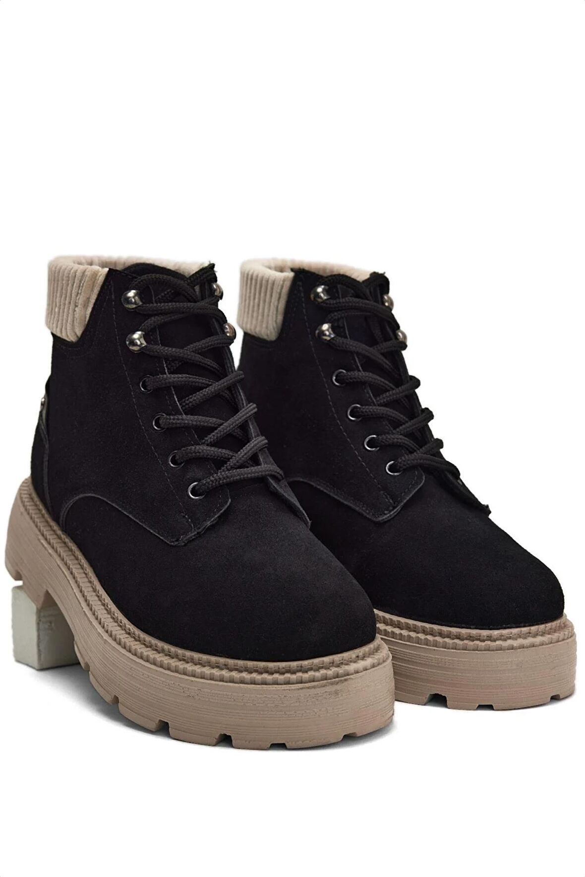Tonny Black Kadın Siyah Süet Rahat Kalıp Kısa Bağcıklı Süet  Bot