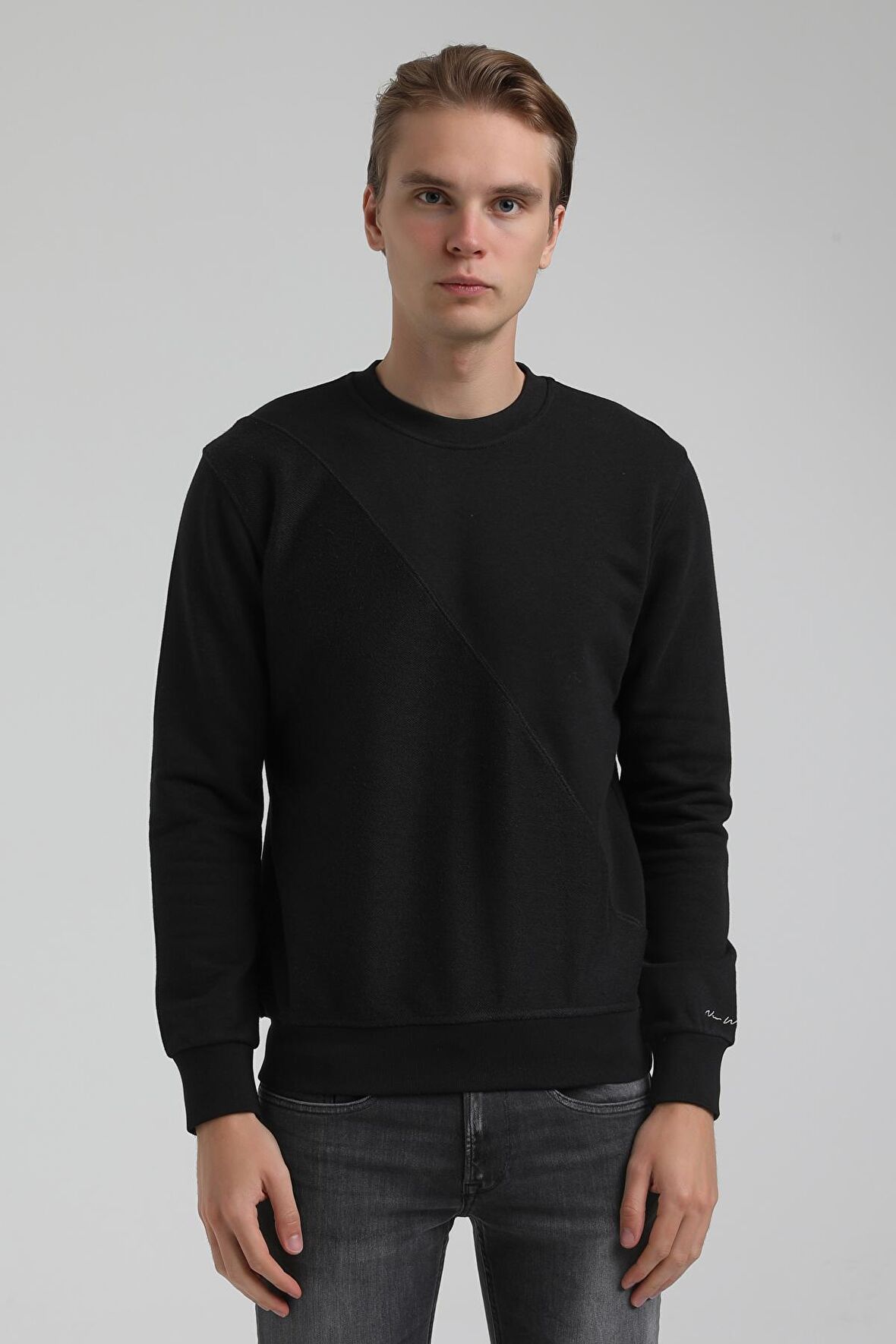 Bisiklet Yaka Siyah Regular Sweatshirt 22FWM60125