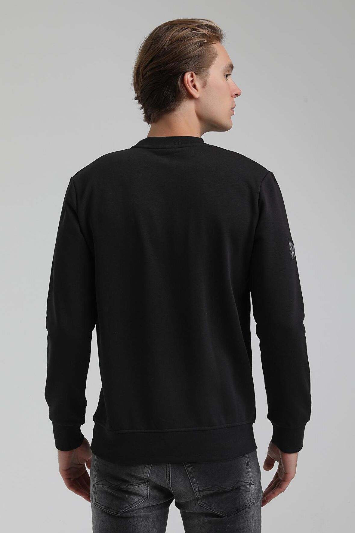 Bisiklet Yaka Siyah Regular Sweatshirt 22FWM60132