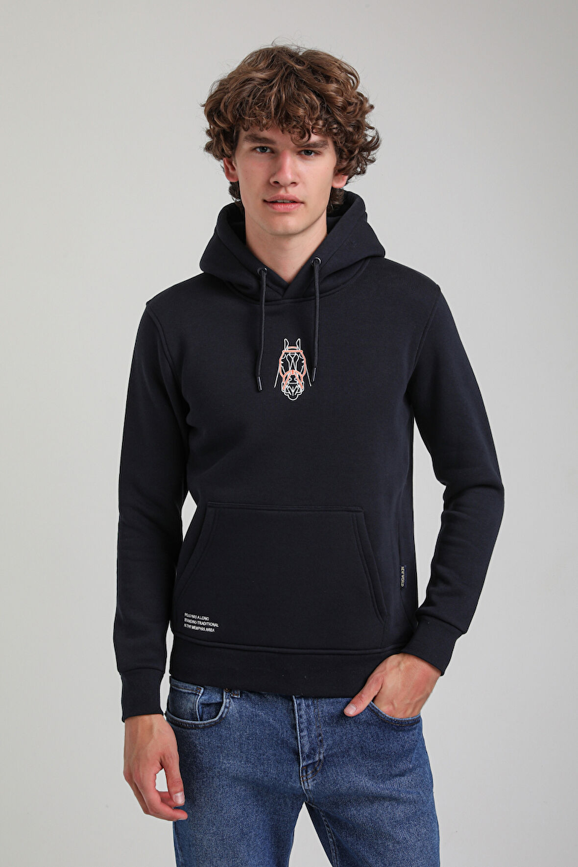 Kapüşonlu Lacivert Slim Fit Hoodie 23FWM64046