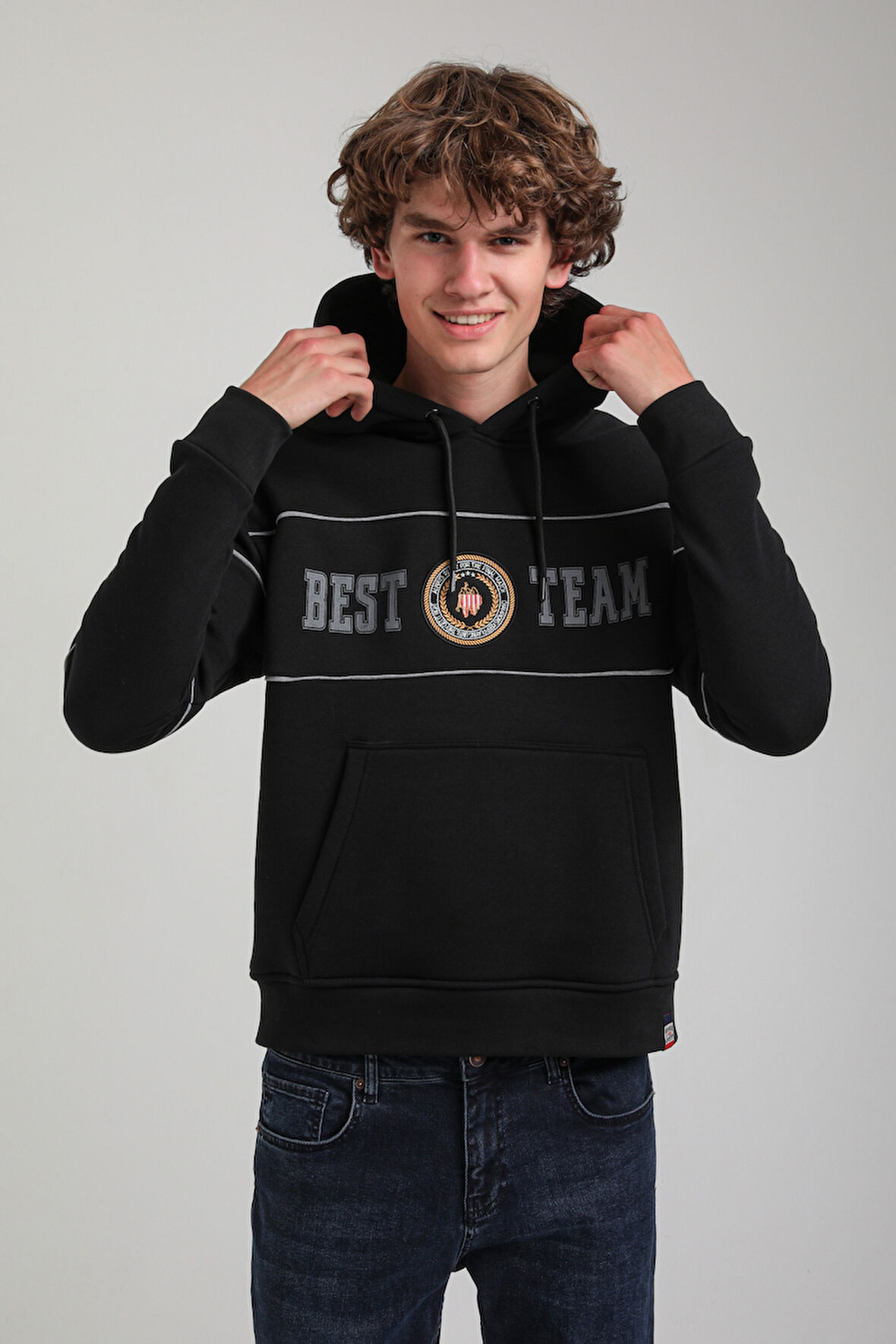 Kapüşonlu Siyah Slim Fit Hoodie 23FWM64056