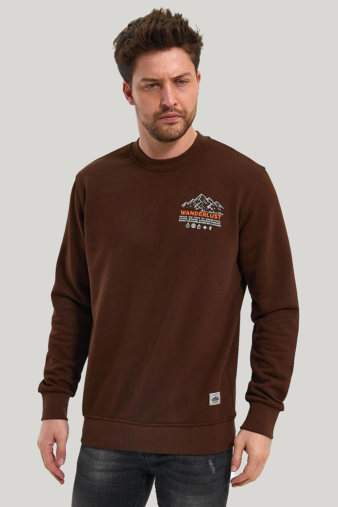 Bisiklet Yaka Kahverengi Slim Fit Sweatshirt 23FWM60148