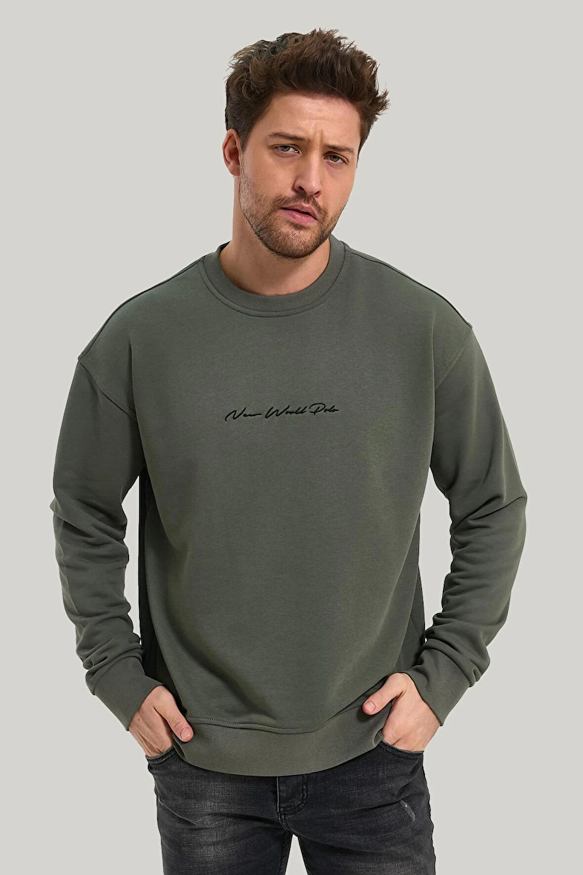 Bisiklet Yaka Haki Slim Fit Sweatshirt 23FWM60168