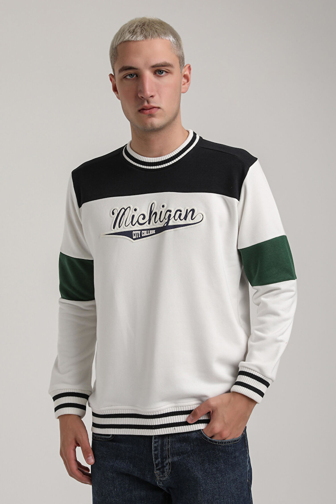 Bisiklet Yaka Ekru Slim Fit Sweatshirt 24FWM60192