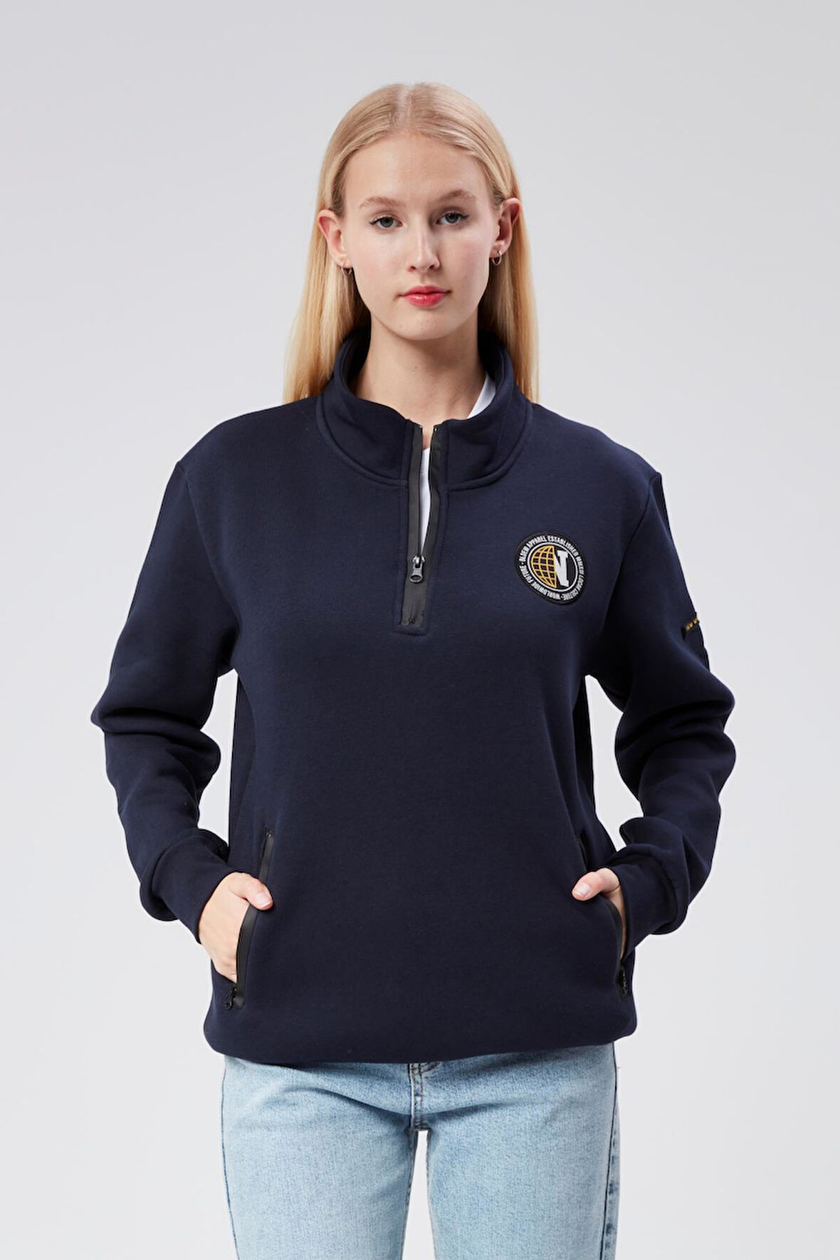 Dik Yaka Kadın Lacivert Slim Fit Sweatshirt 24FWW64083