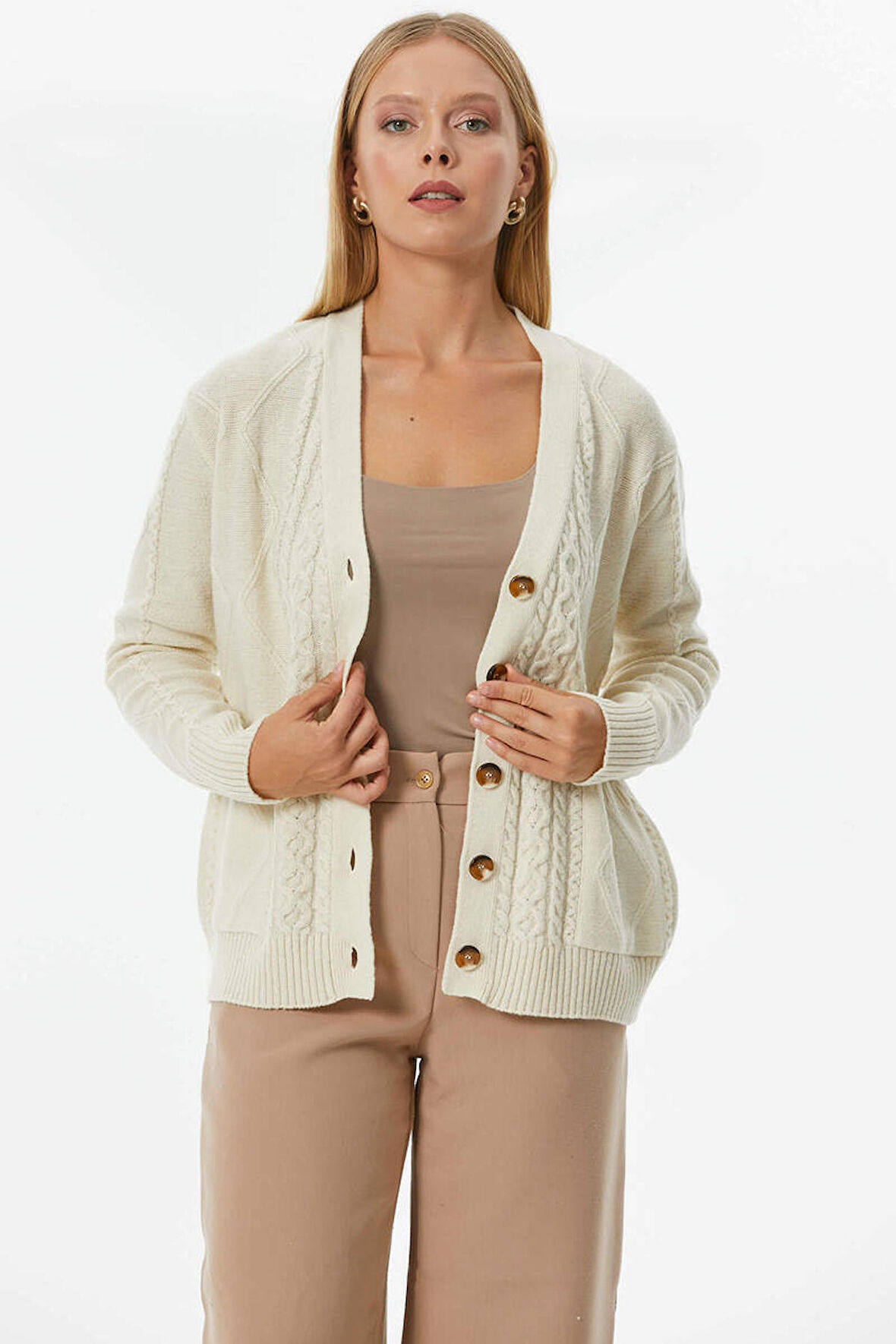 Düğmeli Saç Örgülü Triko Hırka  - Kemik