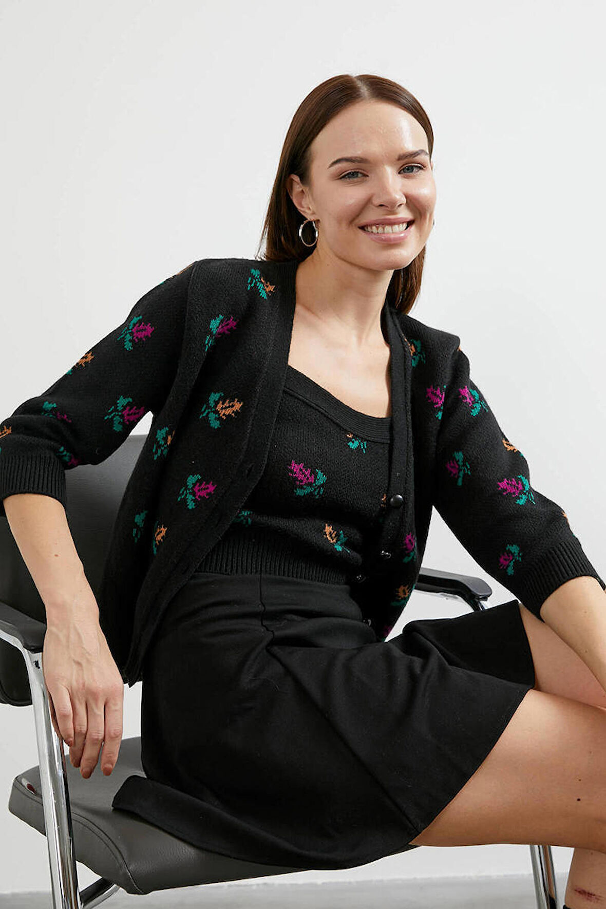 Çiçek Motifli Crop Triko Takım  - Siyah