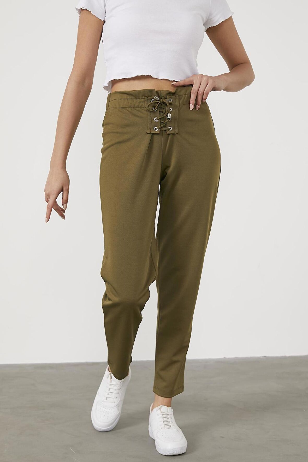 Beli Lastikli Önü İp Detaylı Eşofman Alt - Haki