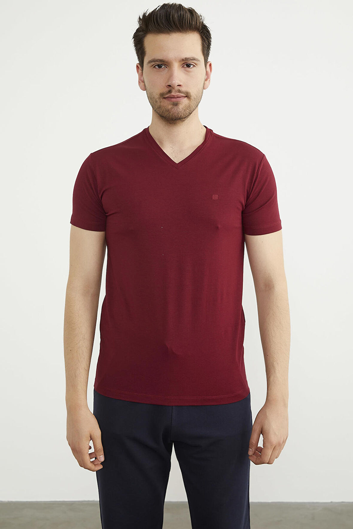 V Yaka Basic Kısa Kol Tişört - Bordo