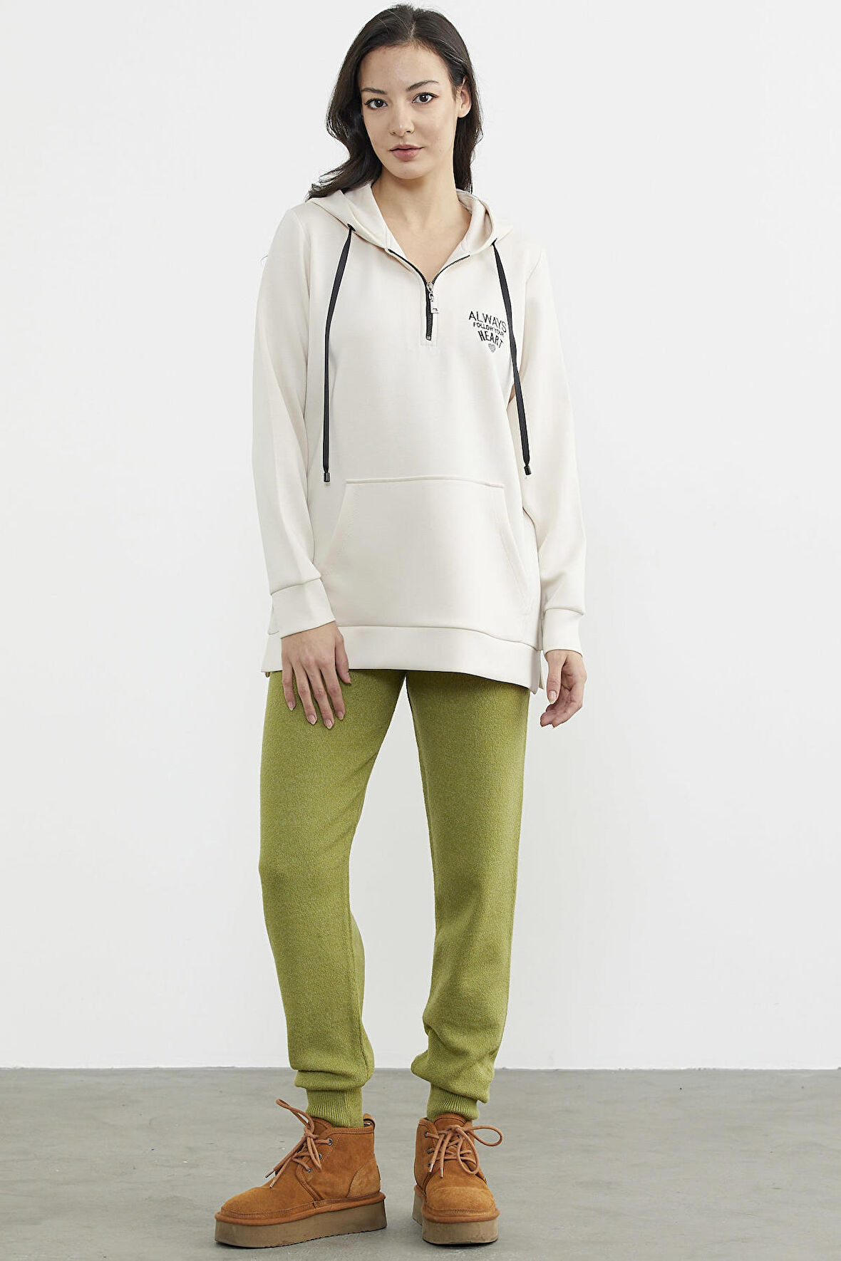 Yarım Fermuarlı Kapüşonlu Sweatshirt - Bej