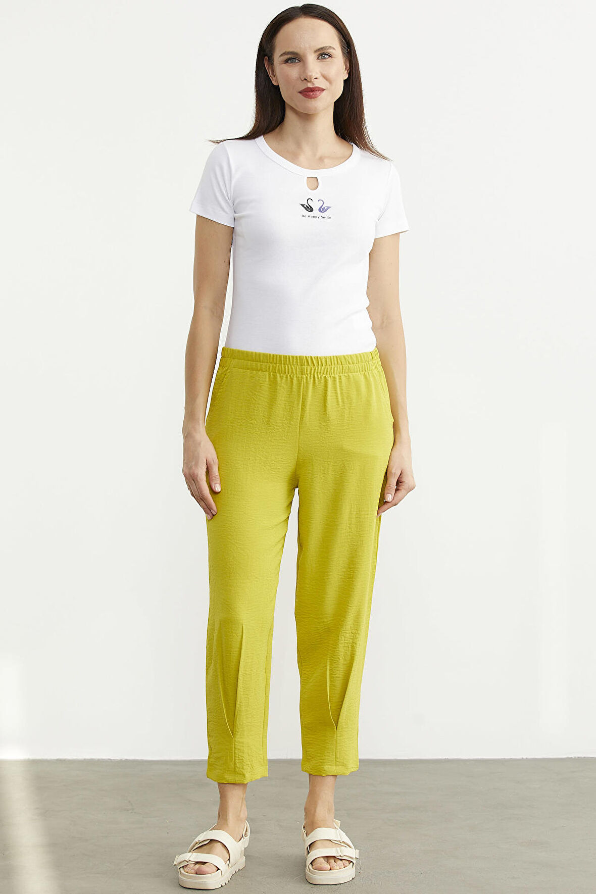 Paça Büzgü Detaylı Krep Pantolon - Fıstık Yeşili