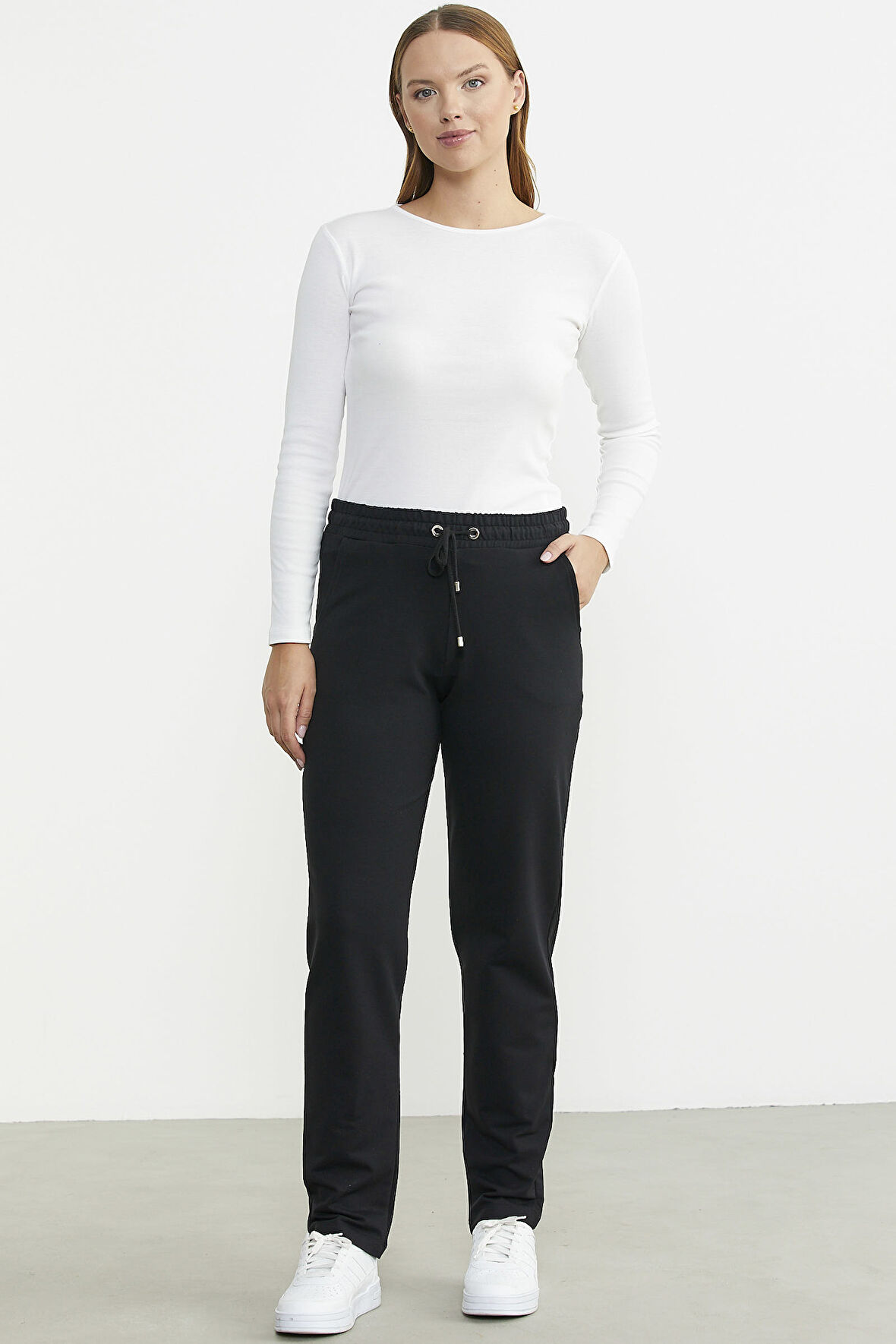 Dar Paça Beli İpli Eşofman Altı - Siyah