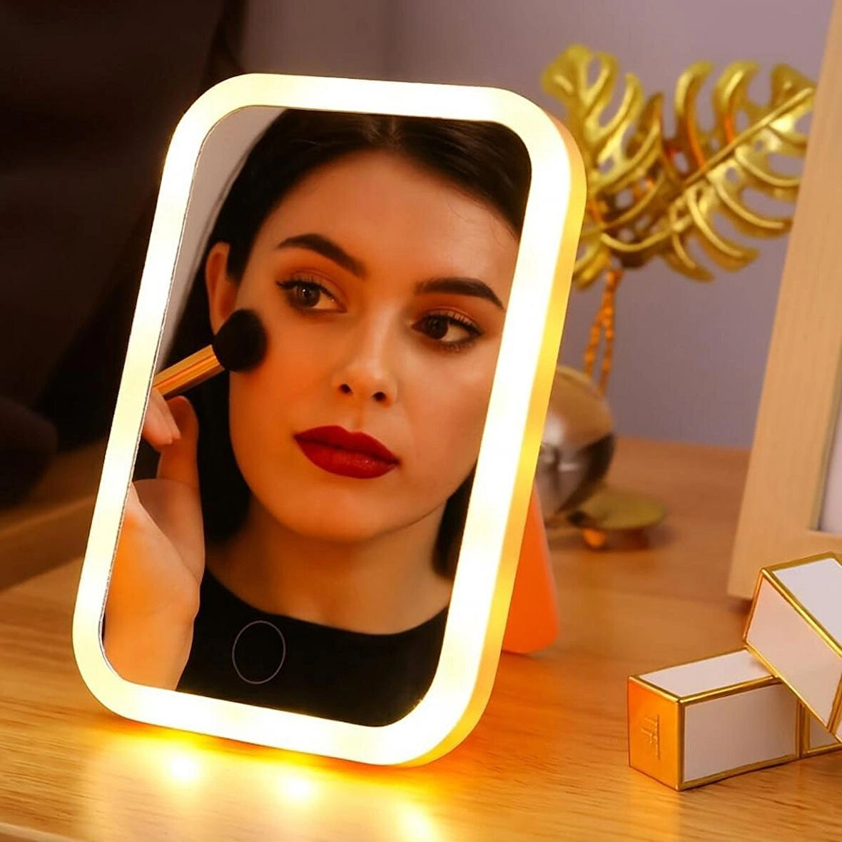 Coverzone Taşınabilir LED Makyaj Aynası 12×16 cm, 3 Renk Modu, Dokunmatik Parlaklık, Şık Tasarım | A14