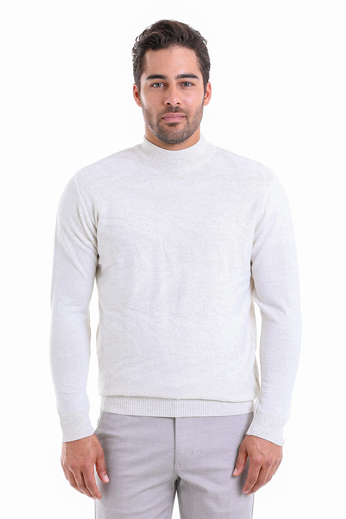 Beyaz Regular Fit Yünlü Desenli Yarım Balıkçı Yaka Triko Kazak | XL