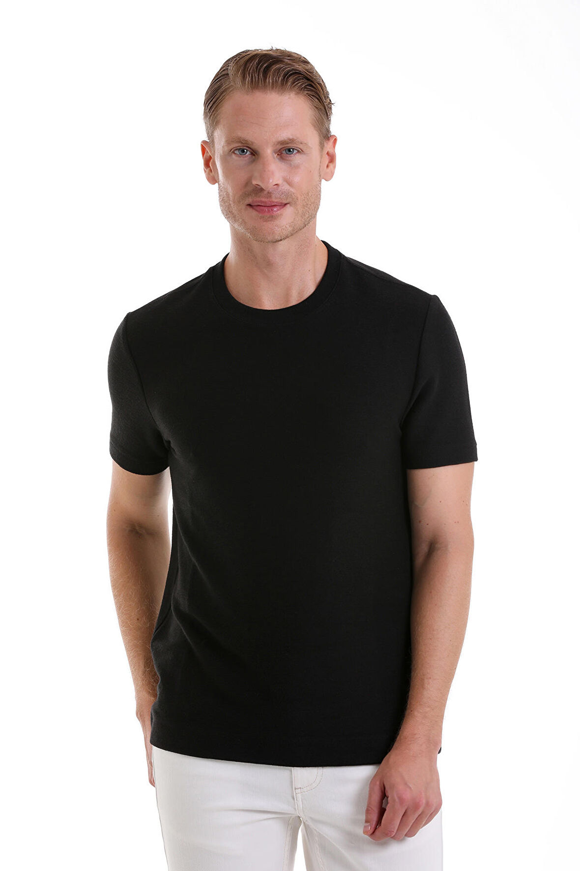 Siyah Regular Fit Düz Bisiklet Yaka Tişört