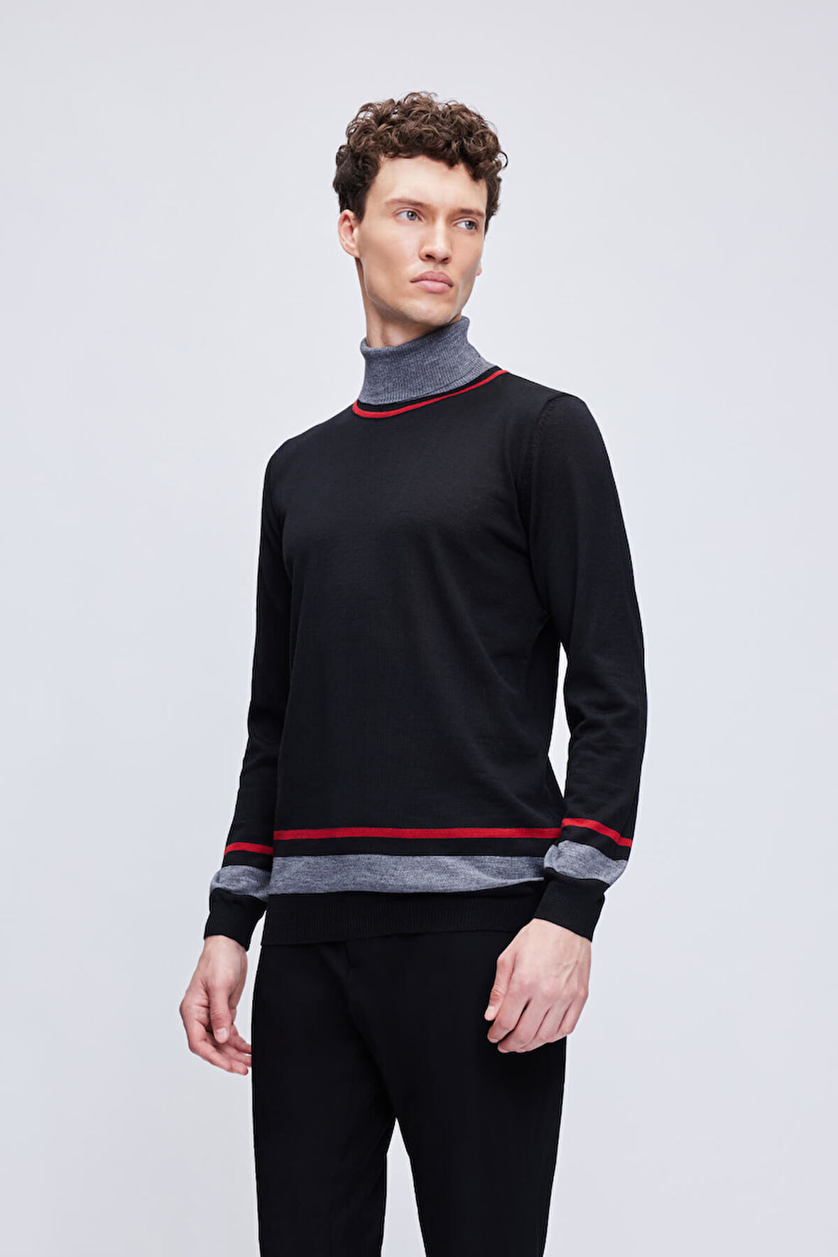 Siyah Regular Fit Çizgili Balıkçı Yaka Yünlü Triko Kazak | S