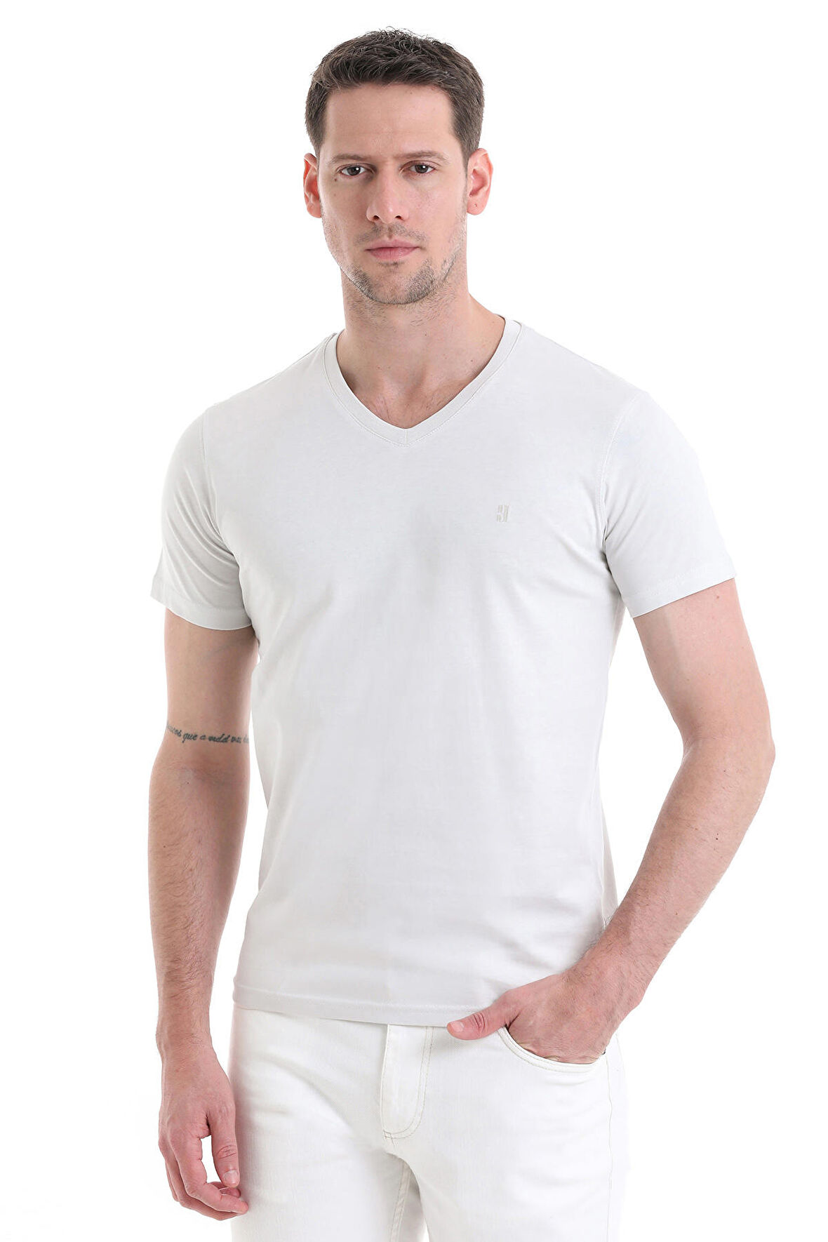 Gri Regular Fit Düz 100% Pamuklu V Yaka Tişört | XL