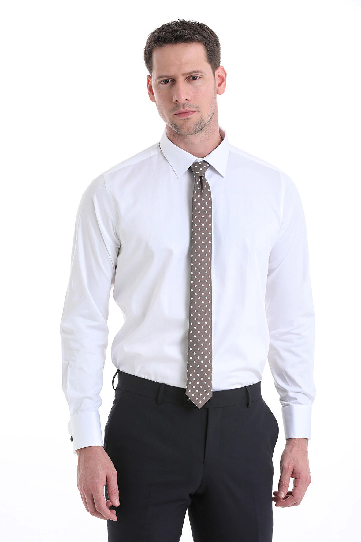 Beyaz Comfort Fit Düz 100% Pamuklu Slim Yaka Manşetli Uzun Kollu Saten Klasik Gömlek | S