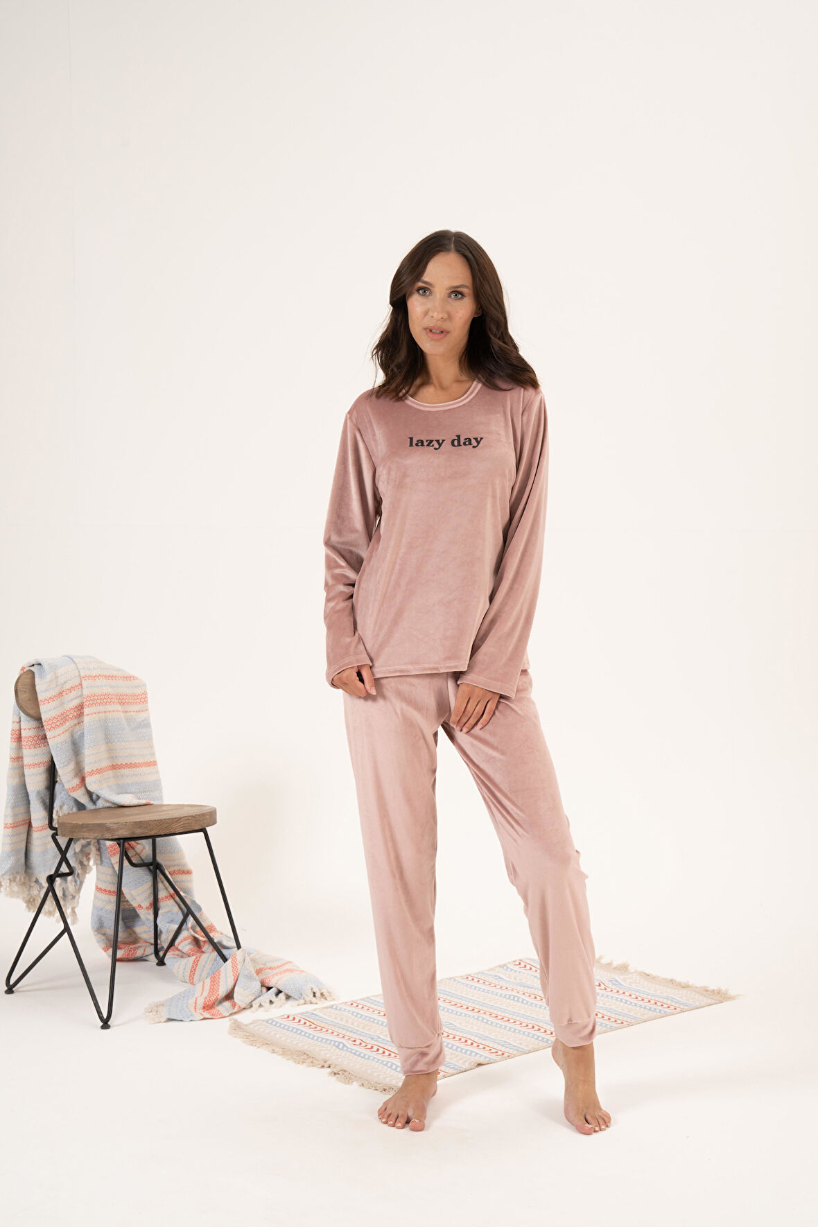 Kadın Kışlık Lazy Day Kadife Pijama Takımı