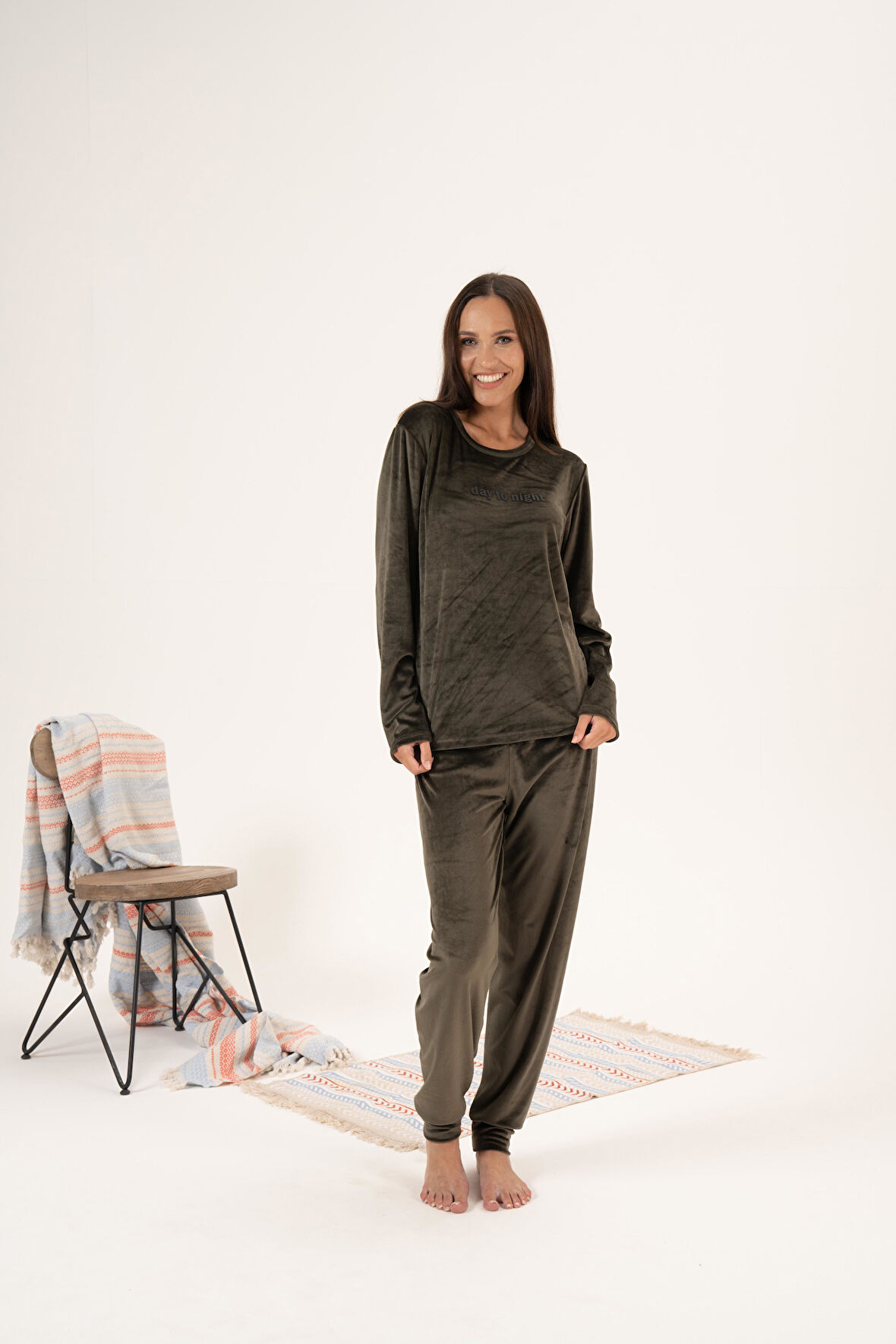 Kadın Kışlık Day To Night Kadife Pijama Takımı