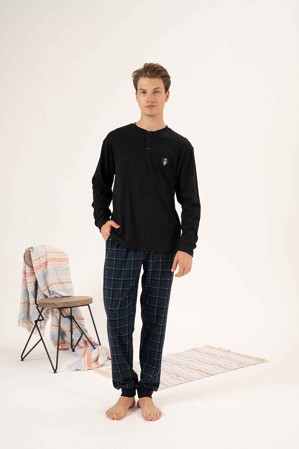 Erkek Kışlık Düğmeli Yaka Kareli Alt Süper Soft İnterlok Pijama Takımı Siyah