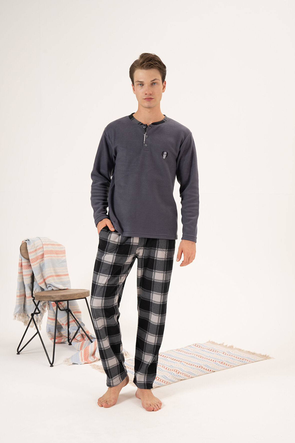 Erkek Kışlık Düğmeli Yaka Kareli Alt Polar Pijama Takımı