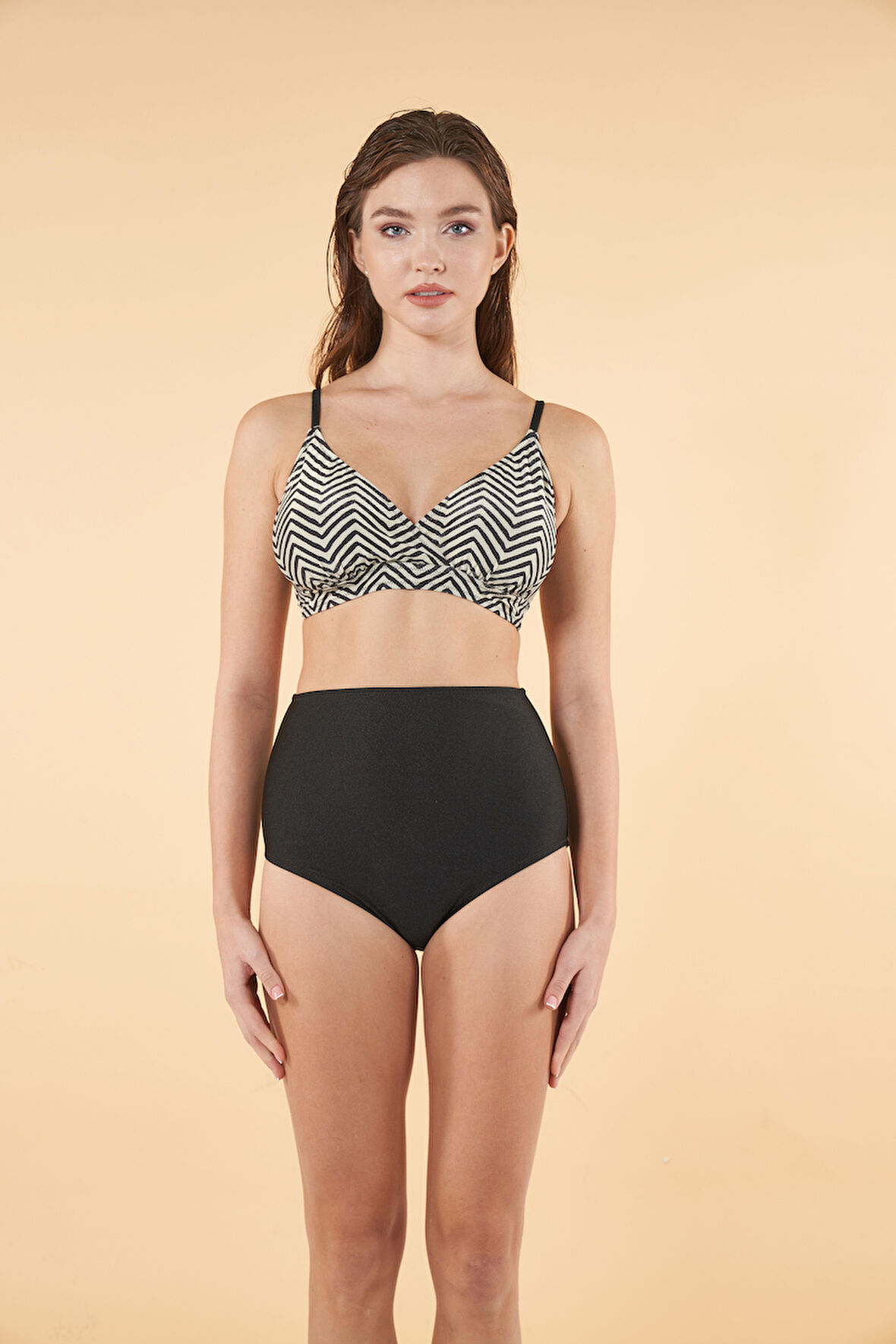 Estiva Yüksek Bel Kruvaze Çapraz Desenli Bikini Takımı - Siyah