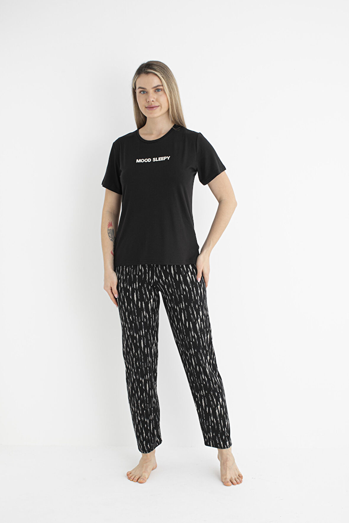 Kadın Yazlık Mood Sleepy Yazılı Kısa Kollu Soft Pijama Takımı - Siyah