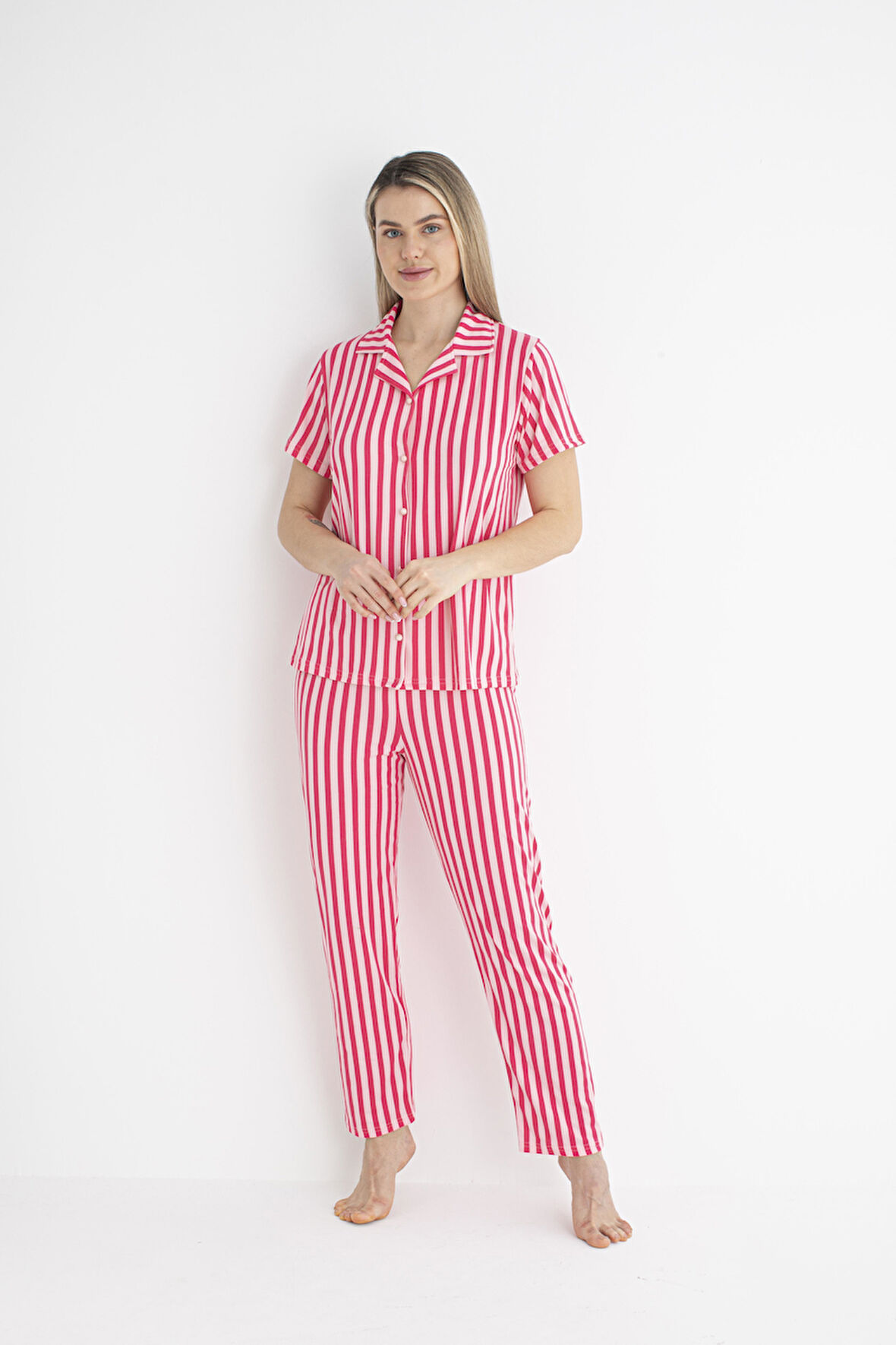 Kadın Yazlık Çizgili Önden Düğmeli Kısa Kollu Soft Pijama Takımı - Pembe