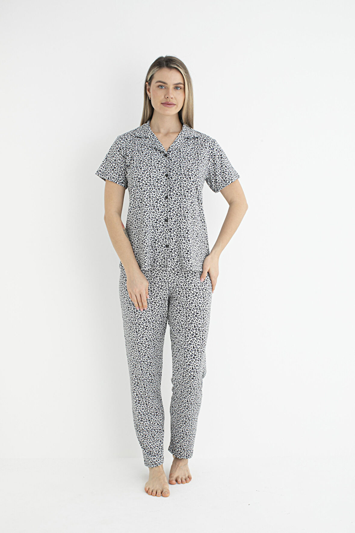 Kadın Yazlık Kaplan Desenli Önden Düğmeli Kısa Kollu Soft Pijama Takımı