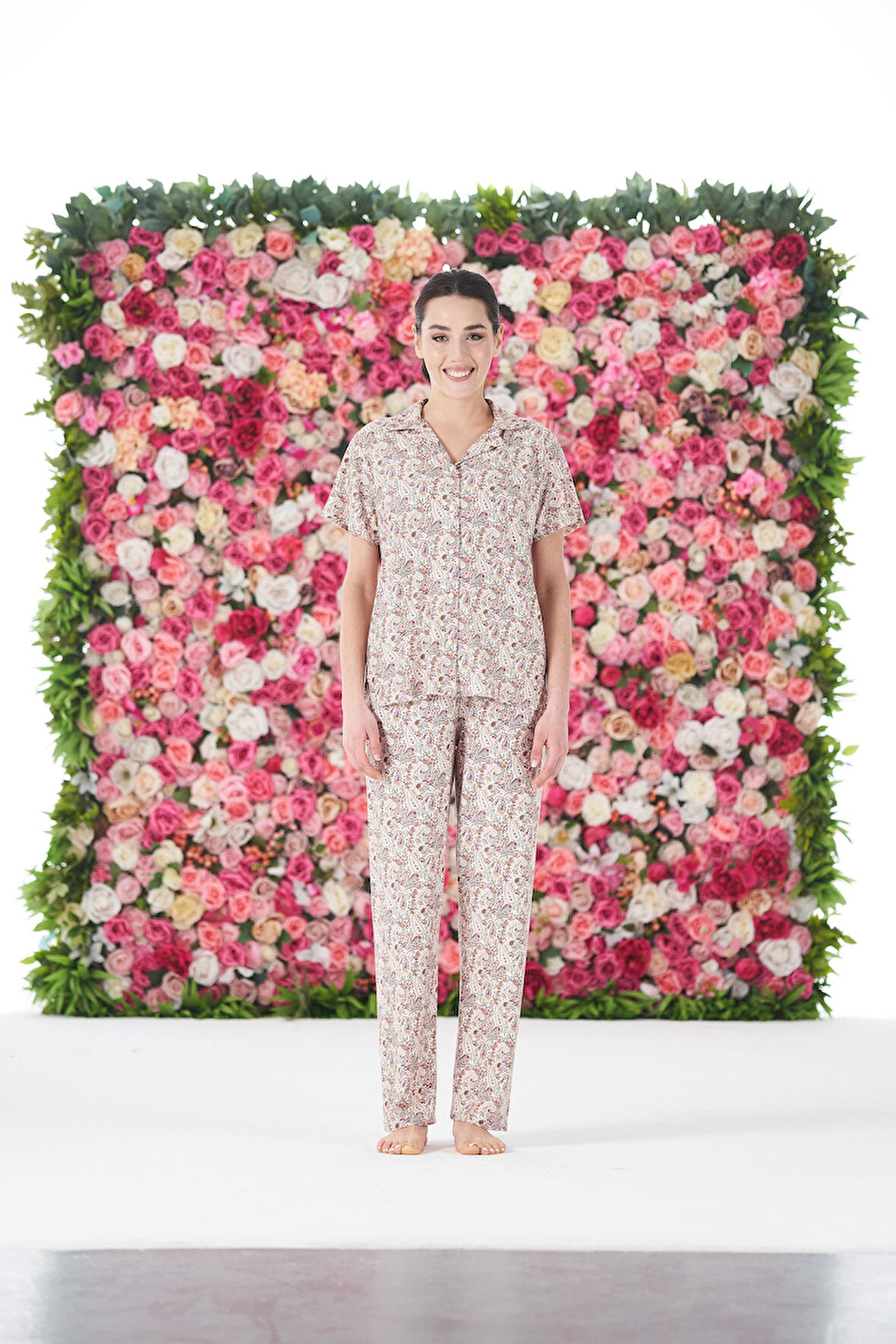 Kadın Yazlık Desenli Önden Düğmeli Kısa Kollu Marla Pijama Takımı - Pembe