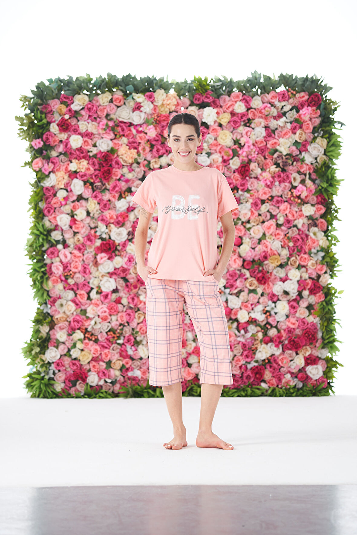 Kadın Yazlık Kareli Kısa Kollu Kaprili Penye Lycra Pijama Takımı - Pembe