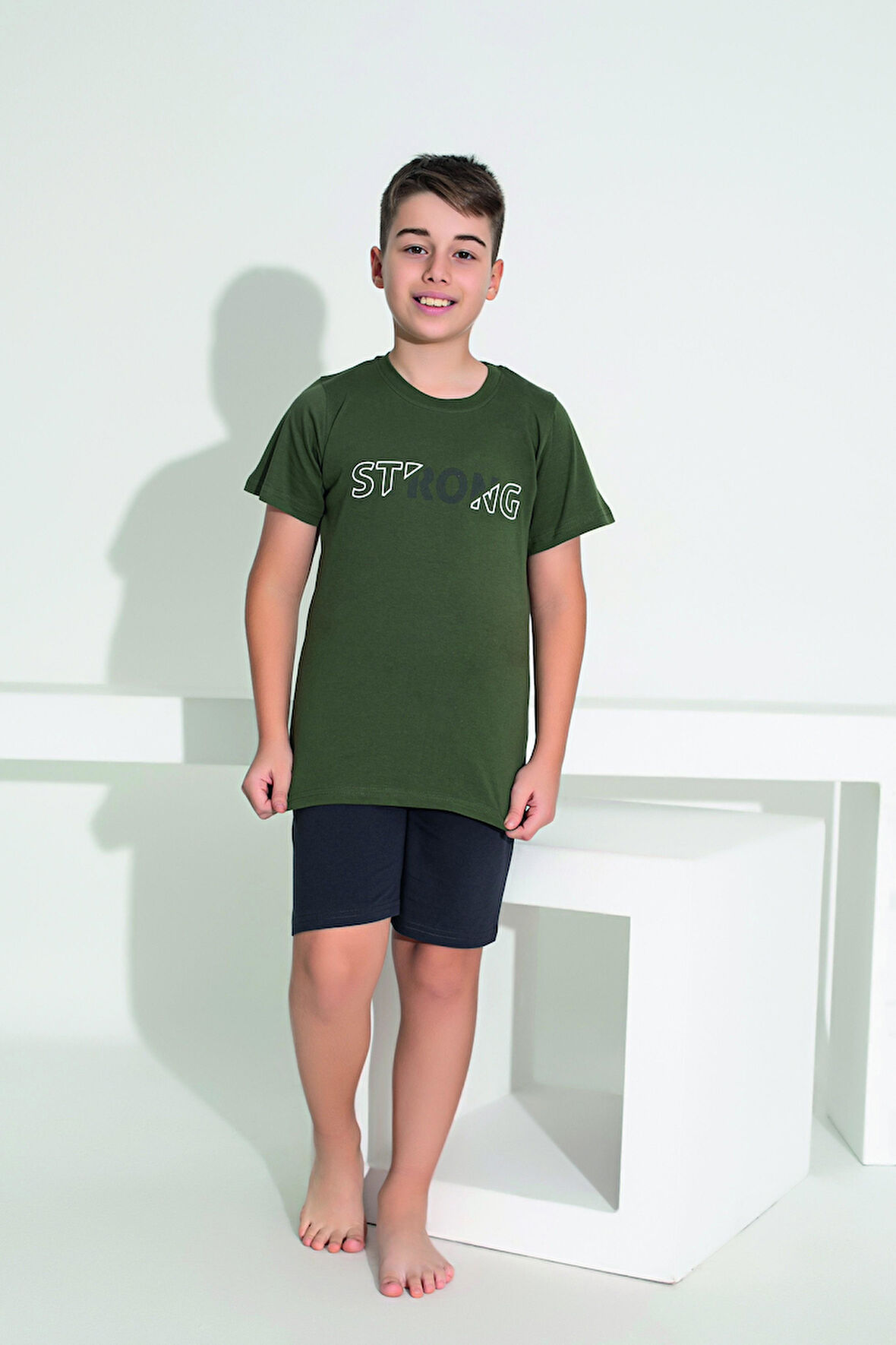 Erkek Çocuk Yazlık Strong Baskılı Kısa Kollu Şortlu Penye Pijama Takımı