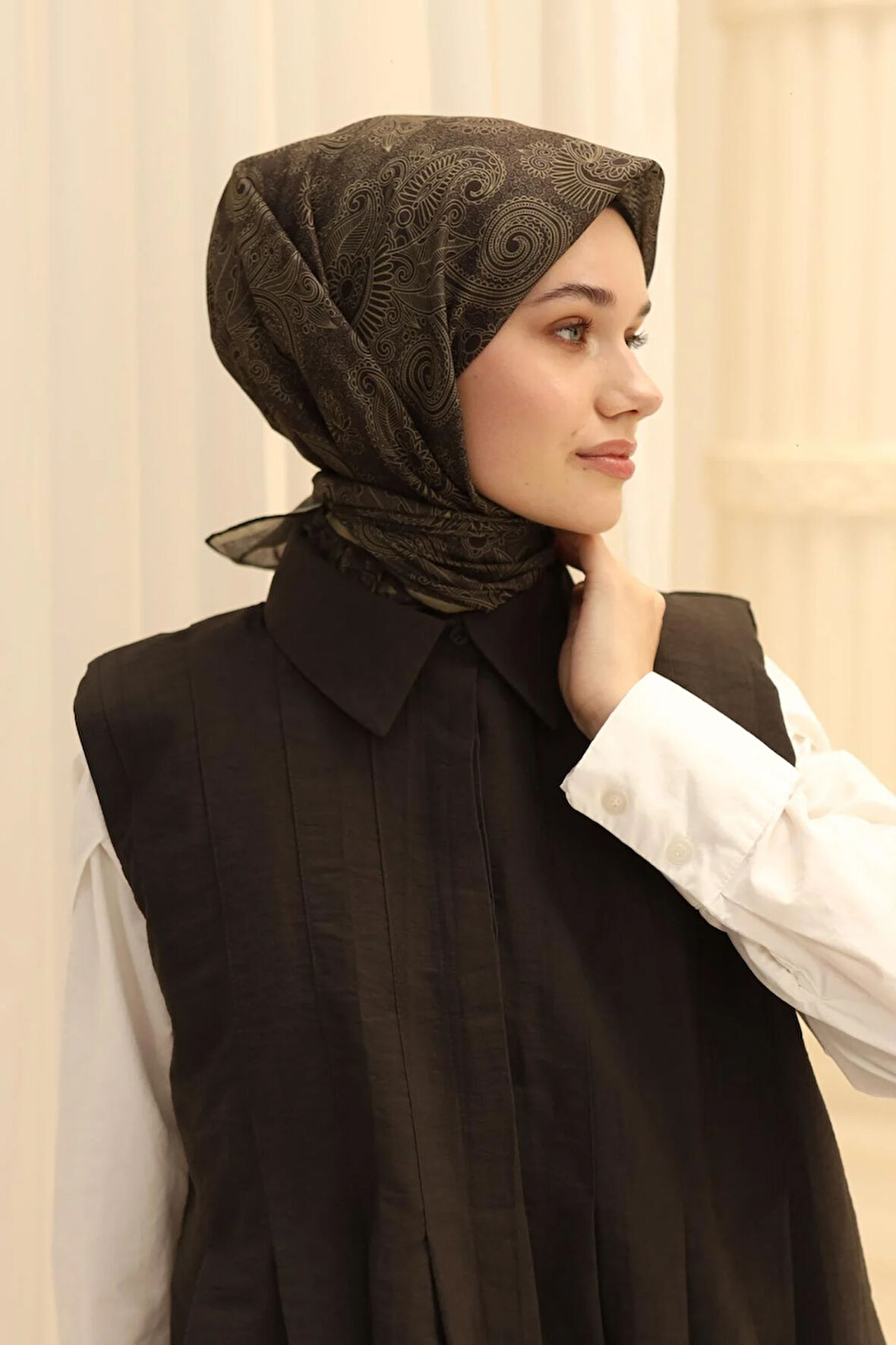 Silk Home Soft Eşarp 48895 .Siyah Karışık Desen 