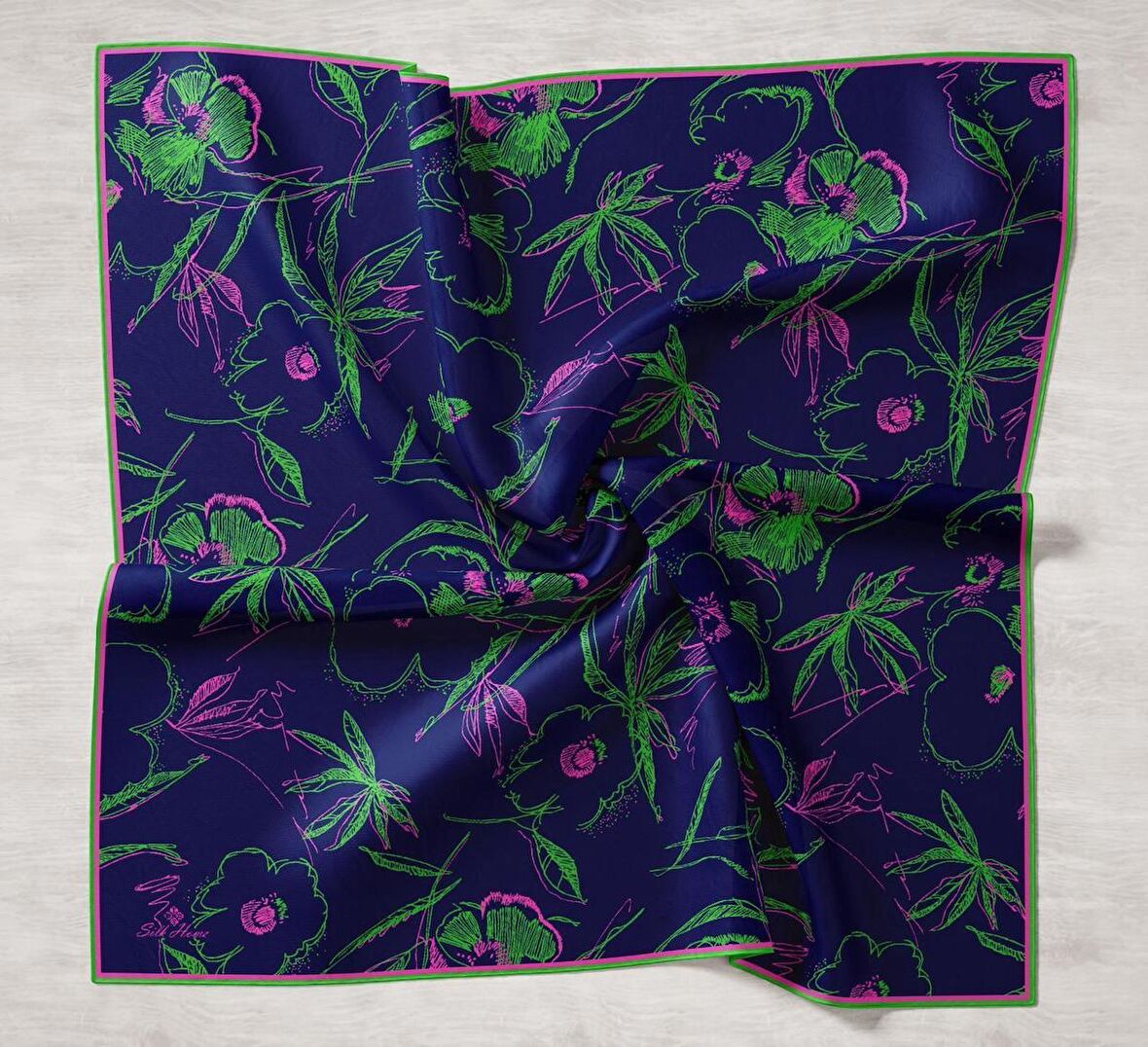 Silk Home Lacivert Desenli Tivil İpek Eşarp 11433-01