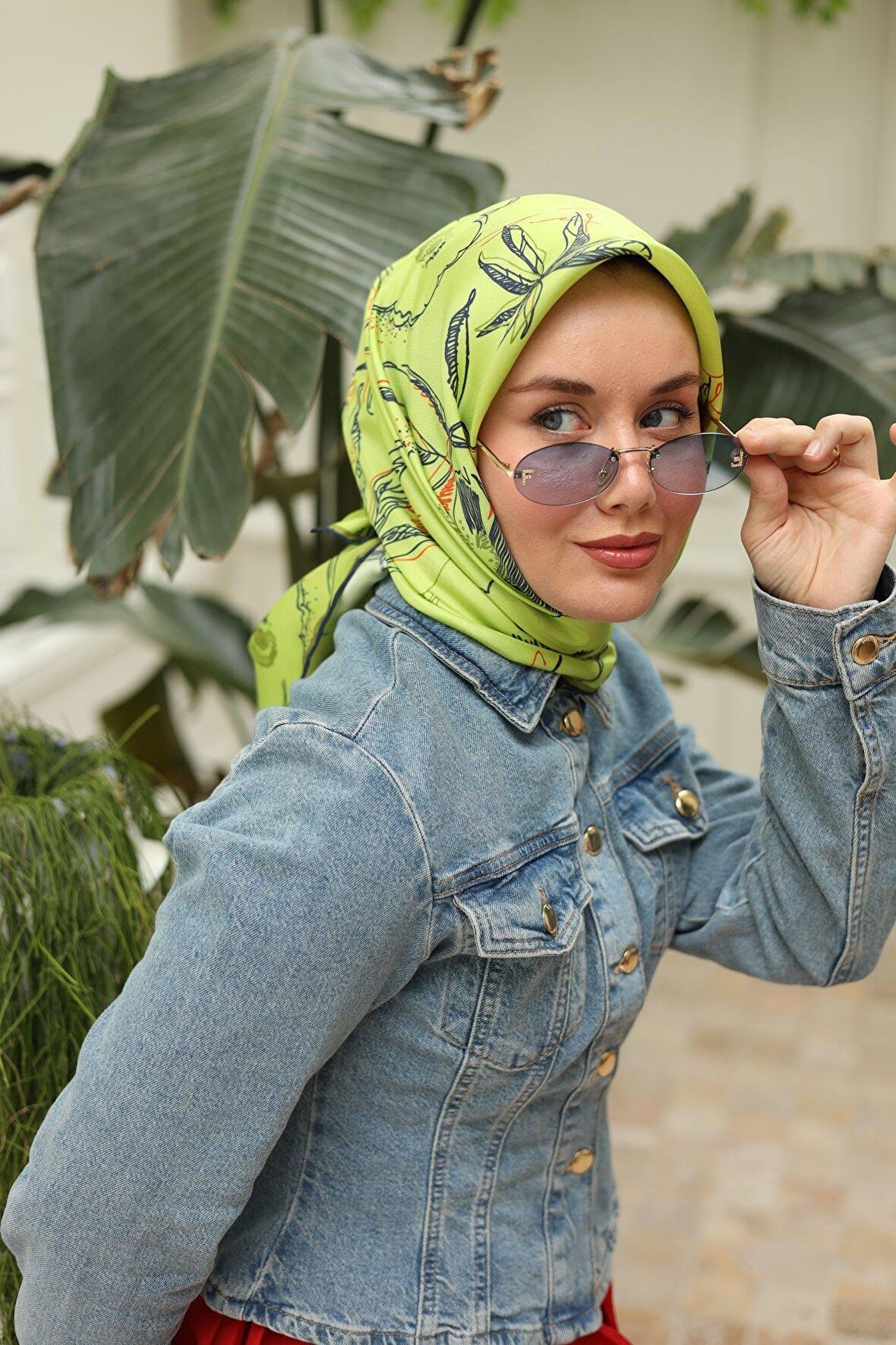 Silk Home Fıstık Yeşil Desenli Tivil İpek Eşarp 11433-24