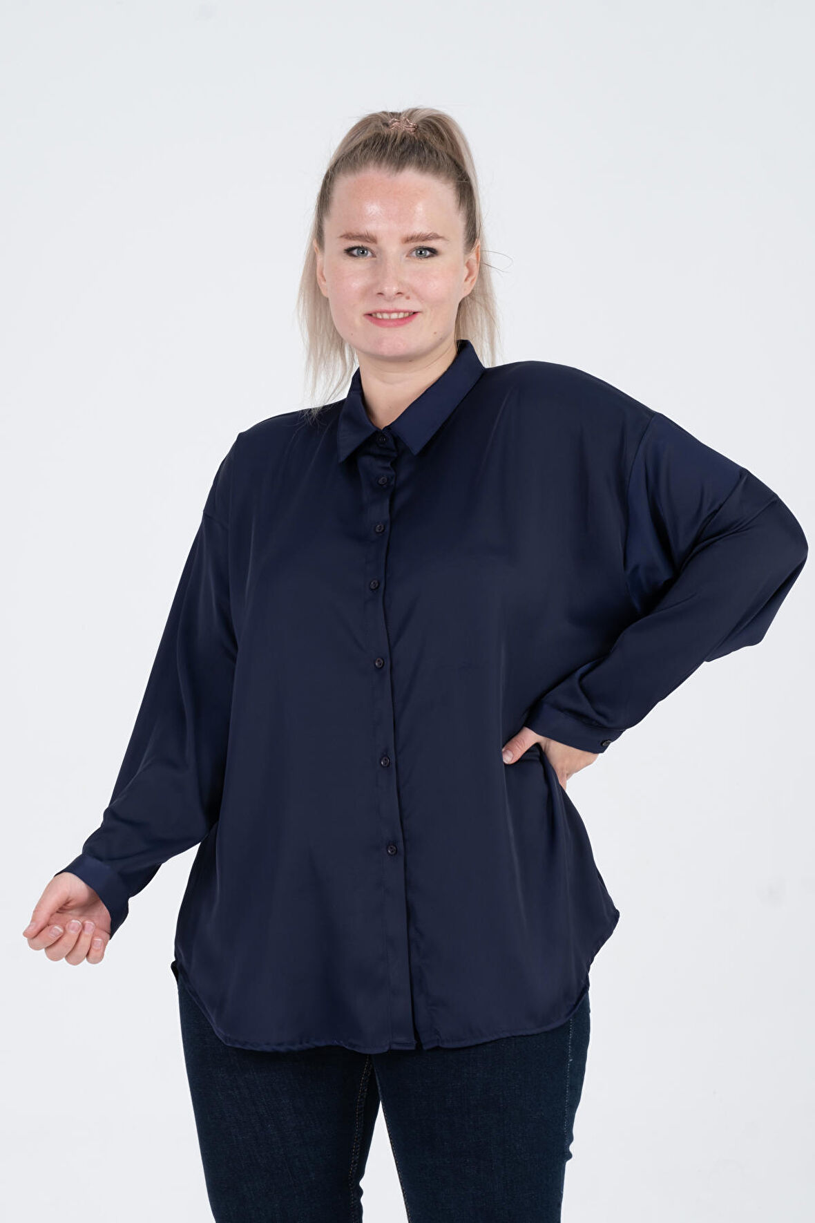 Büyük Beden Düşük Omuzlu Saten Oversize Gömlek 