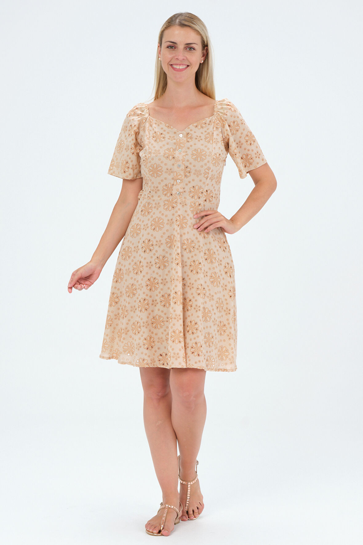 Brodeli Kumaş  Elbise