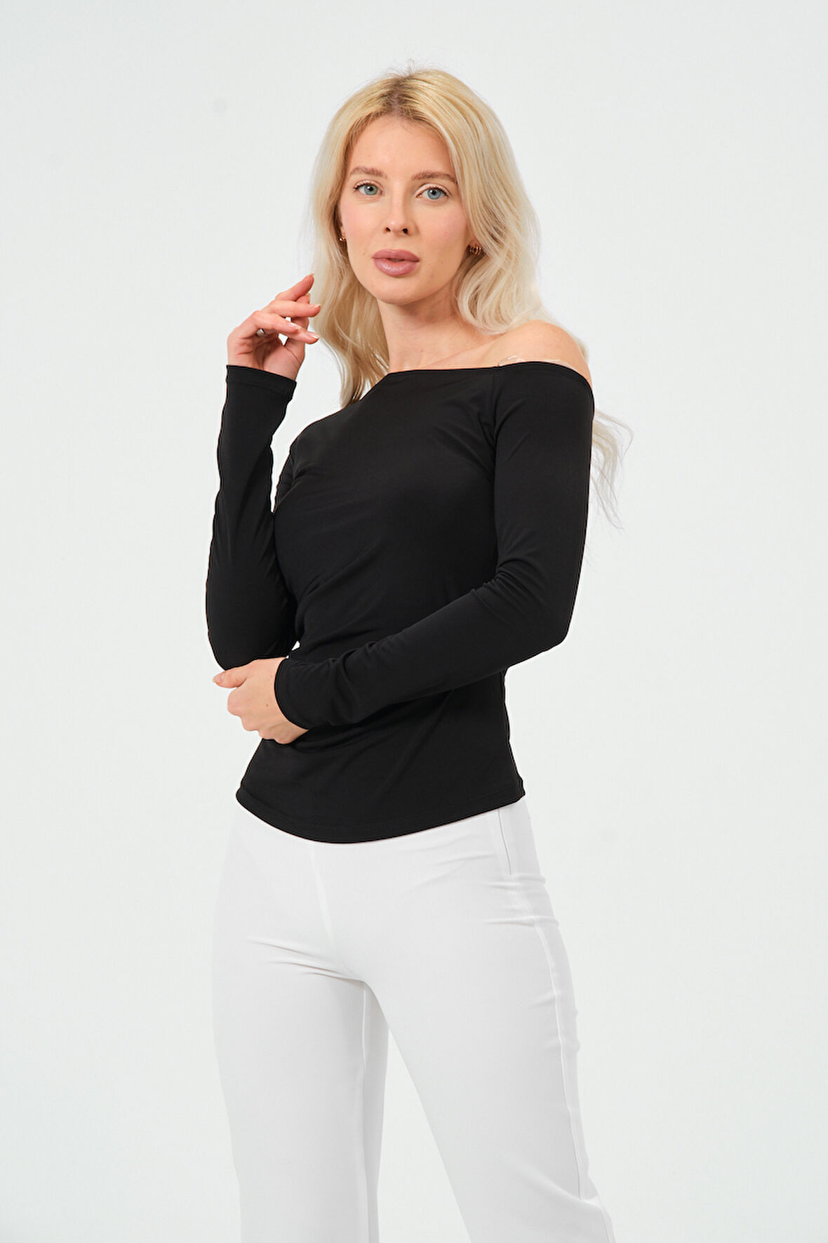Düşük Omuzlu BodyCorn Bluz