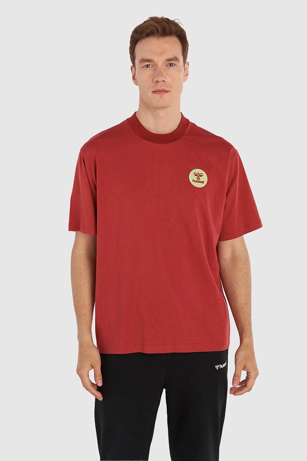 Hummel MATTEO OVERSIZE KISA KOLLU TİŞÖRT