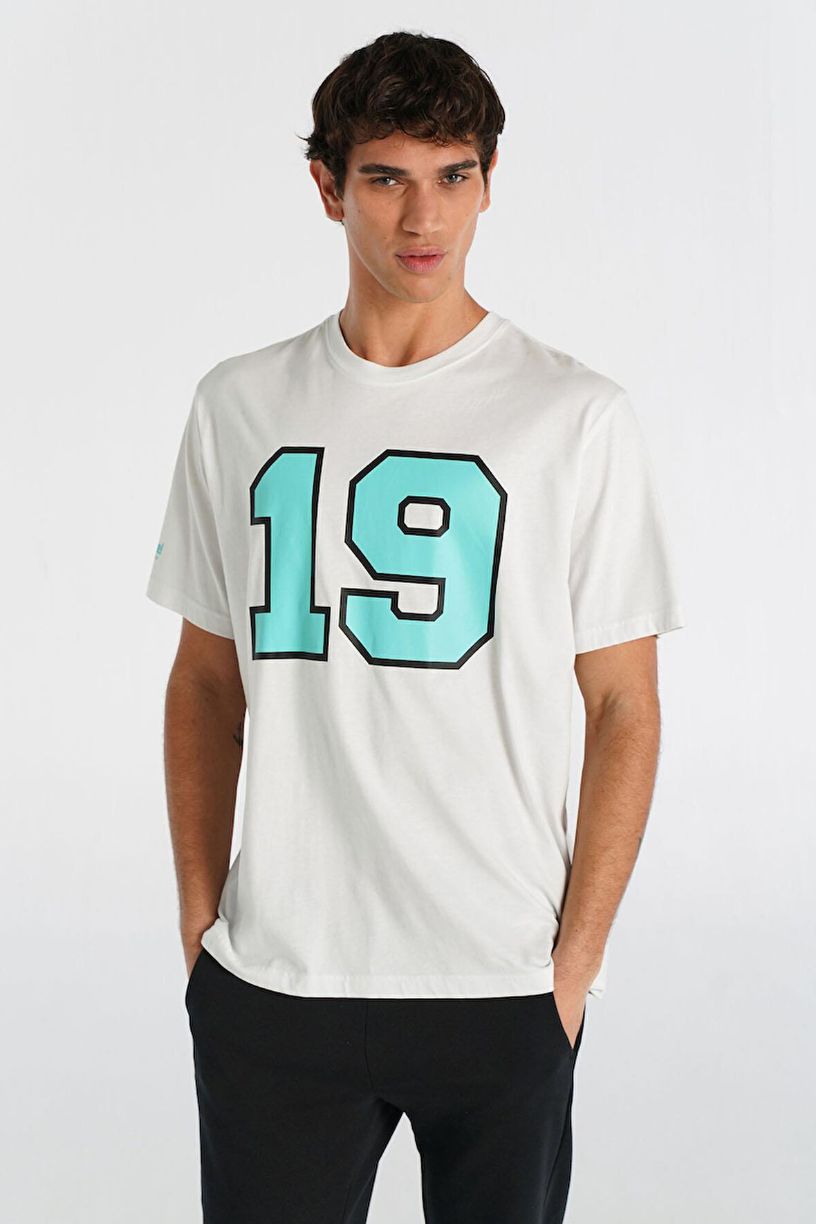 Hummel 912106-9003 Ifans Oversize Erkek Spor Tişört