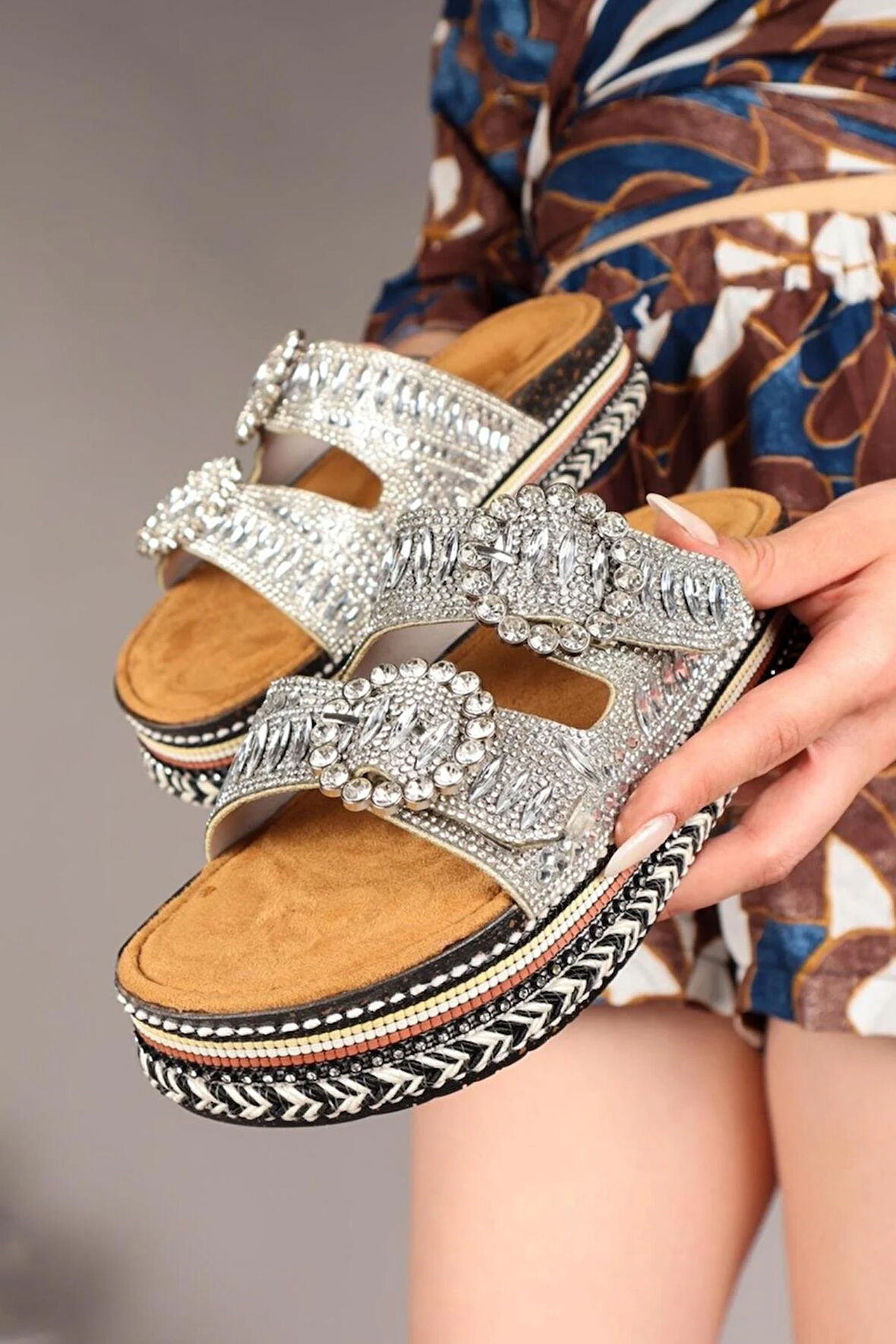 Elit BTBSJ02 Kadın Taşlı Düz Terlik  Gümüş