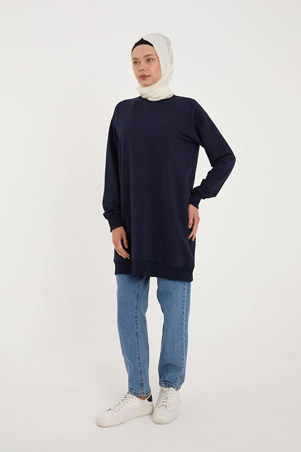 BİSİKLET YAKA SWEATSHIRT