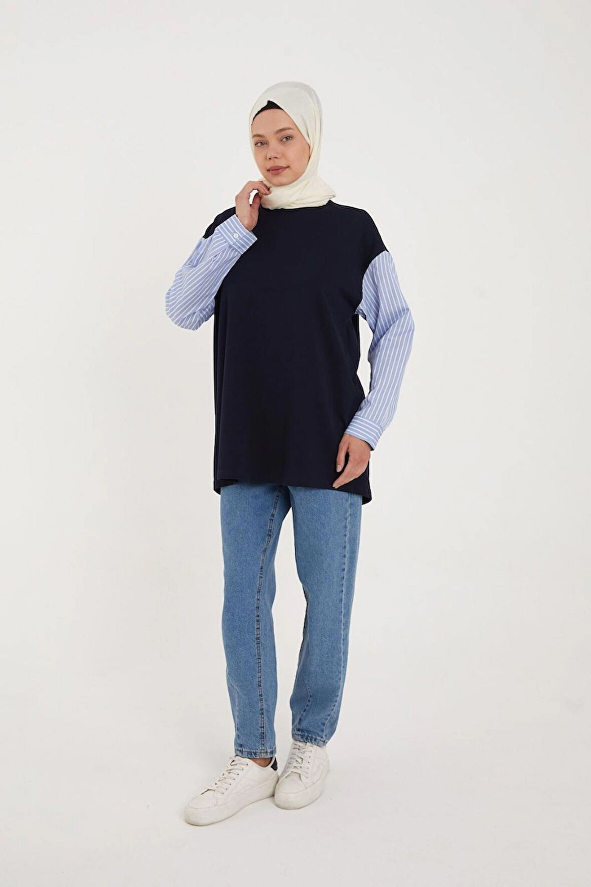 BİSİKLET YAKA SWEATSHIRT